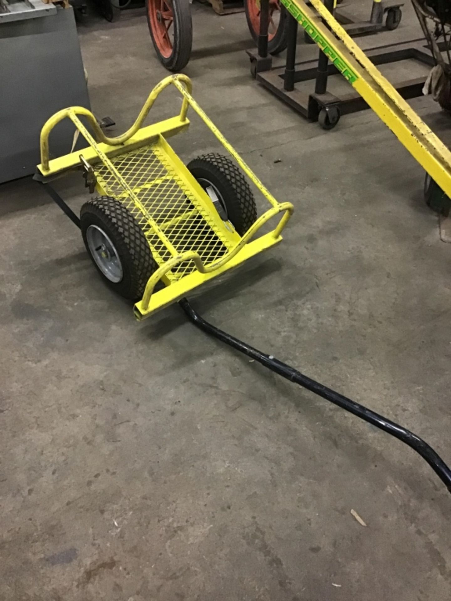 Cricket tube or pipe dolly