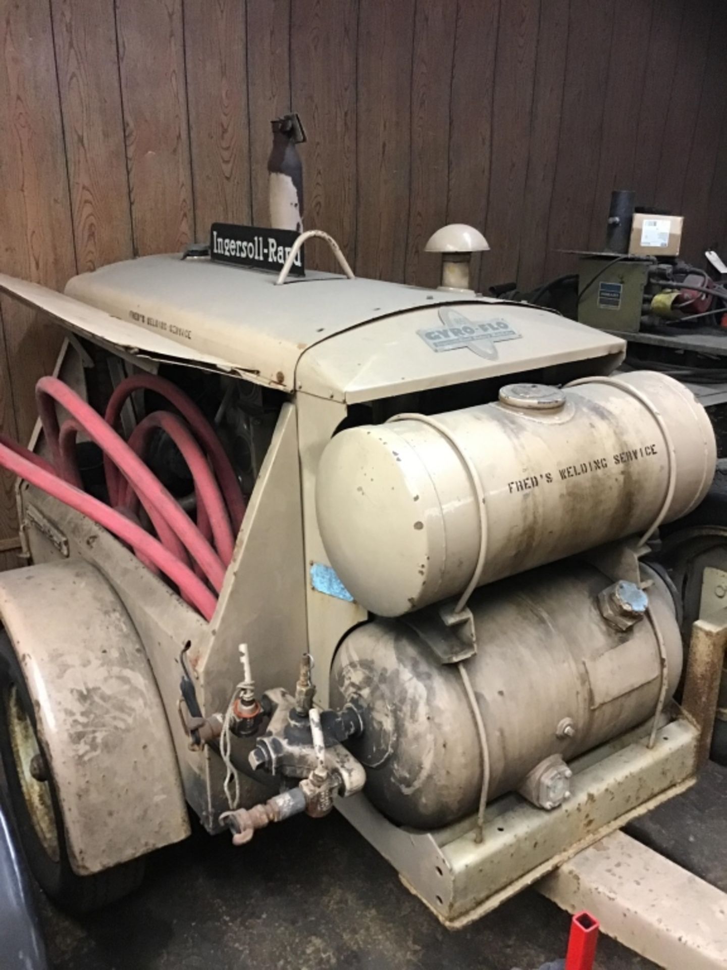 Ingersoll Rand Gyro Flo 85 trailer mounted air compressor compressor