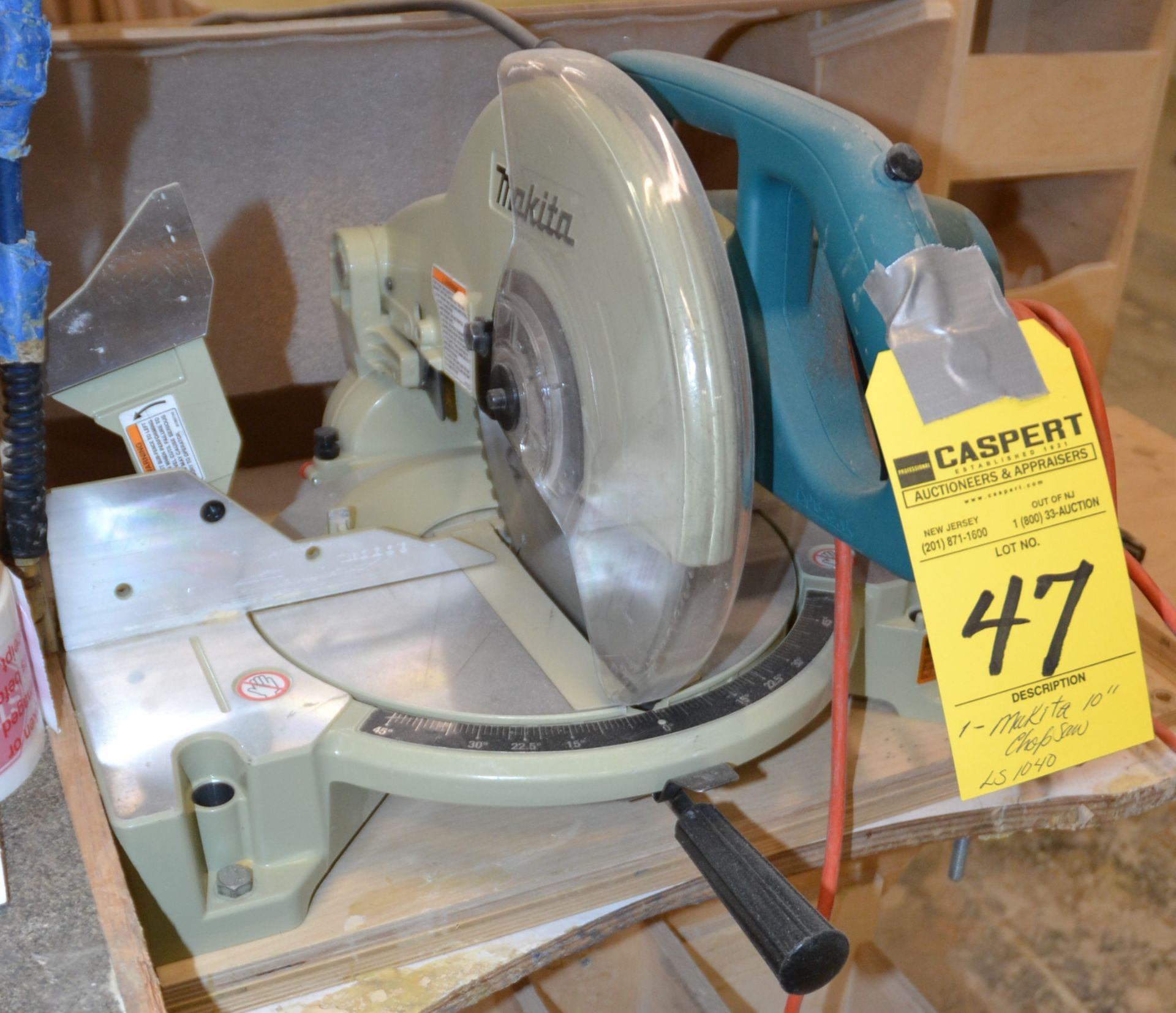 MAKITA 10" CHOP SAW M:LS1040