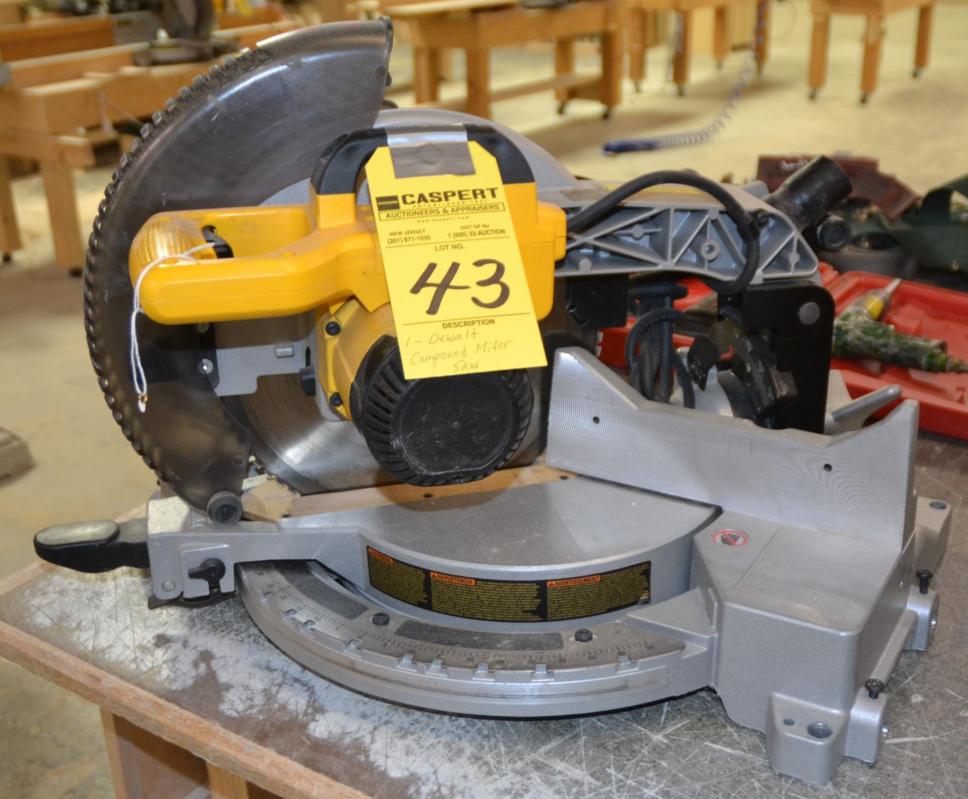 DEWALT COMPOUND MITER SAW