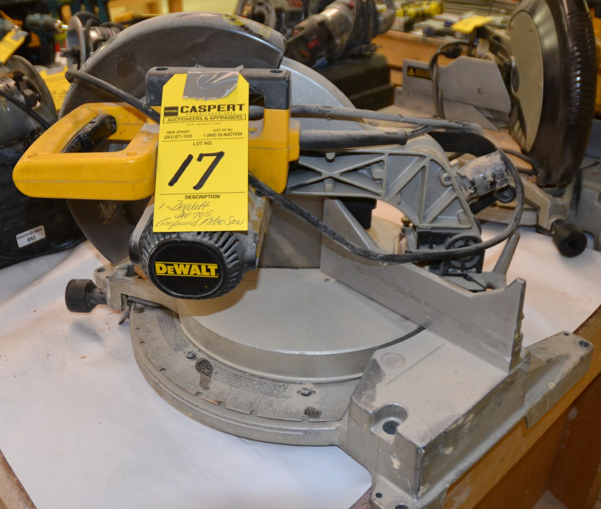 DEWALT COMPOUND MITER SAW M:DW705