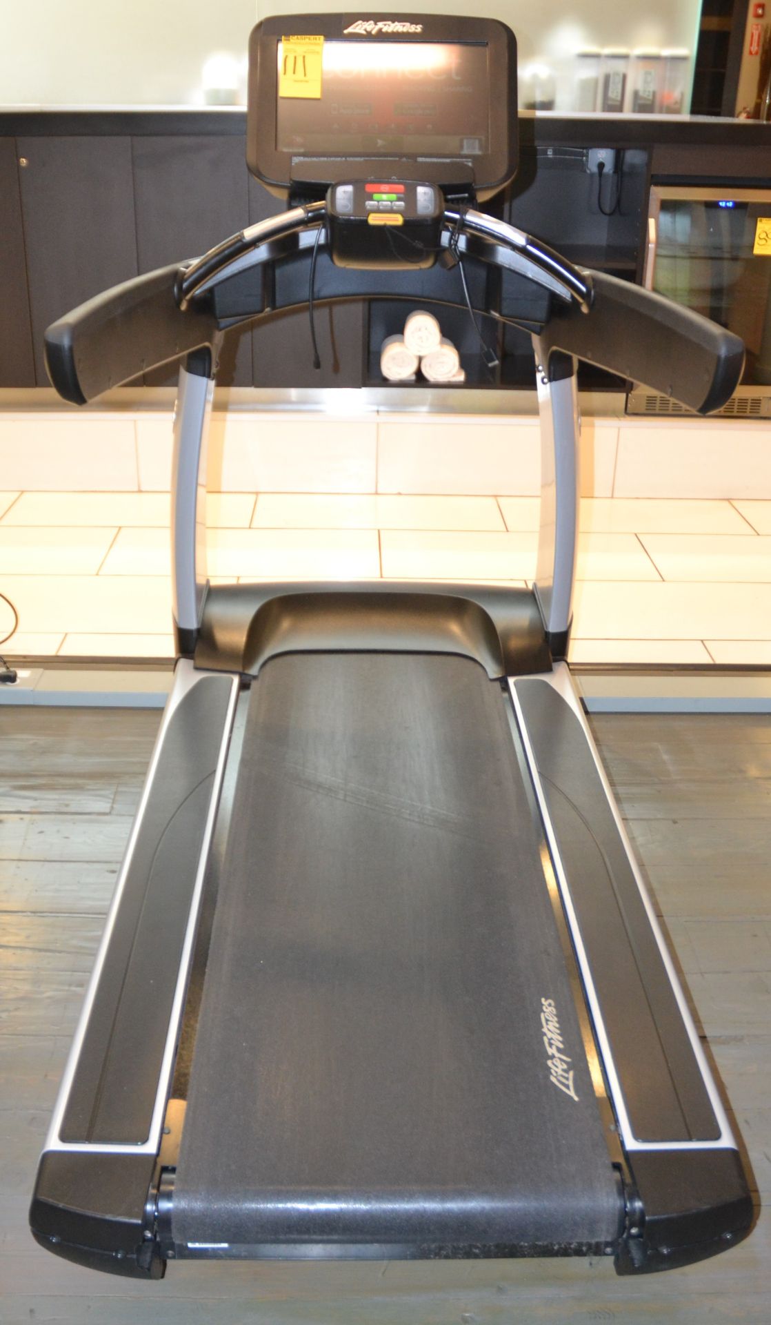 Life Fitness Flex Deck Shock Absorption Treadmill