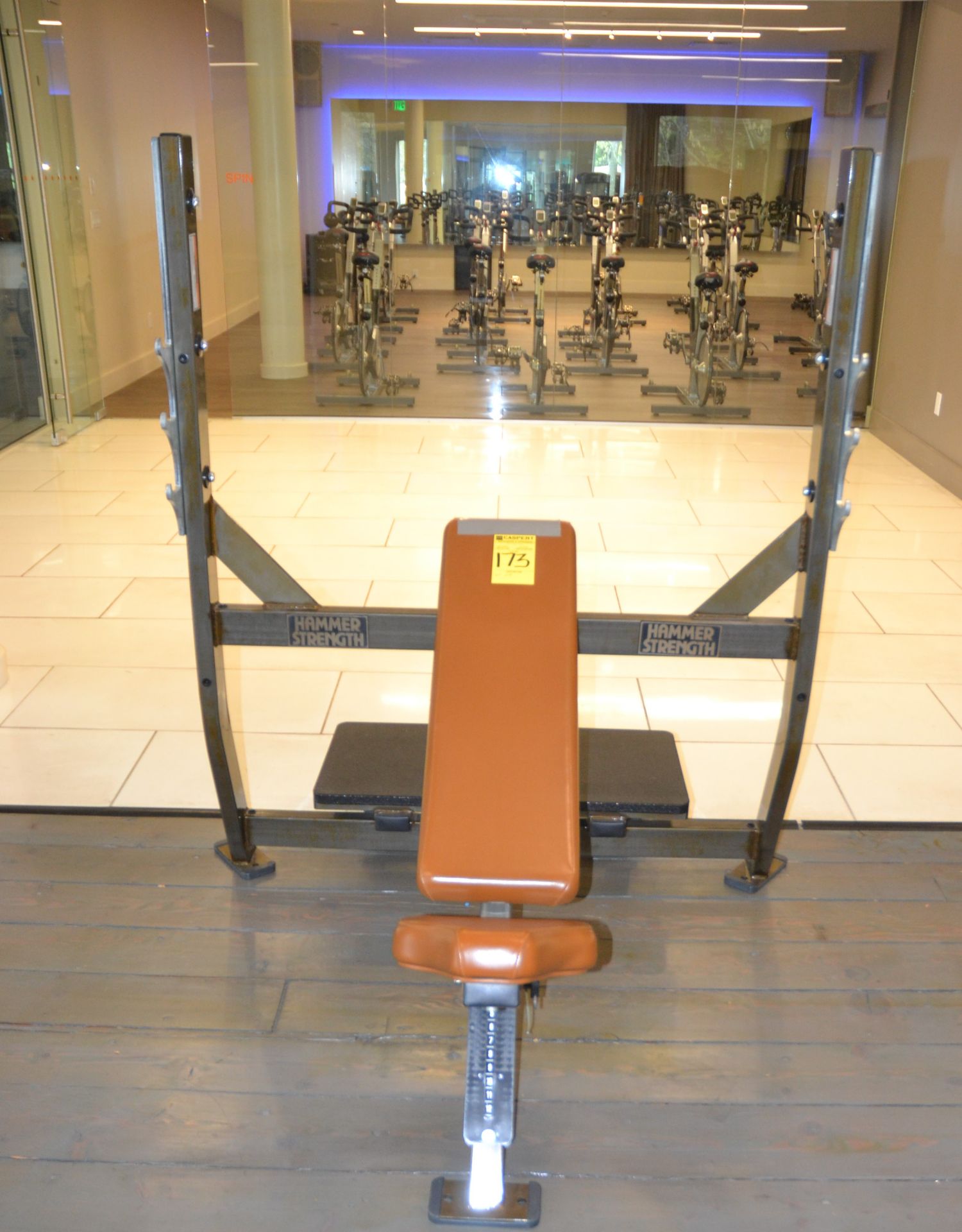 Hammer Strength OIB Incline Bench