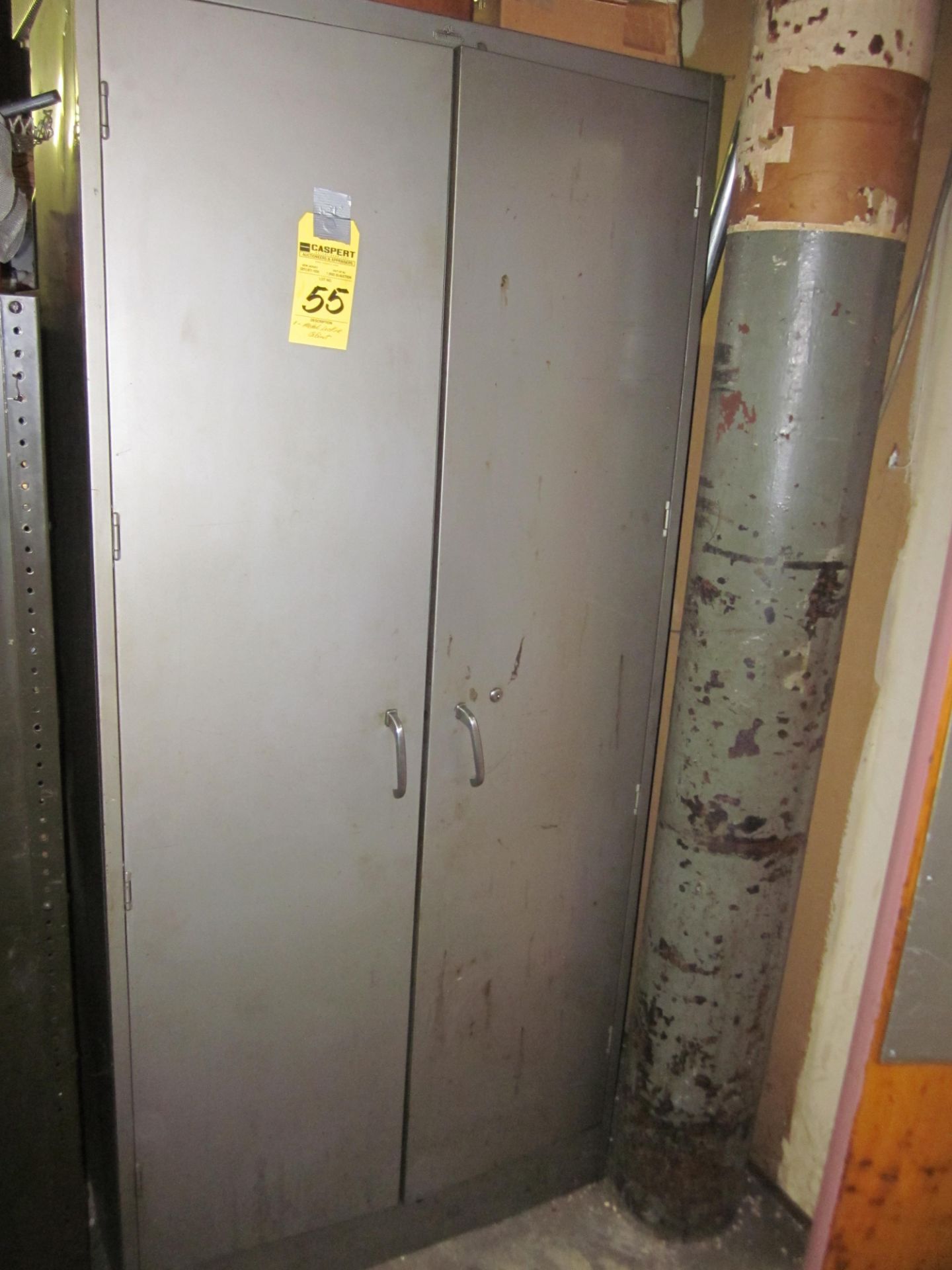 METAL LOCKER CABINET