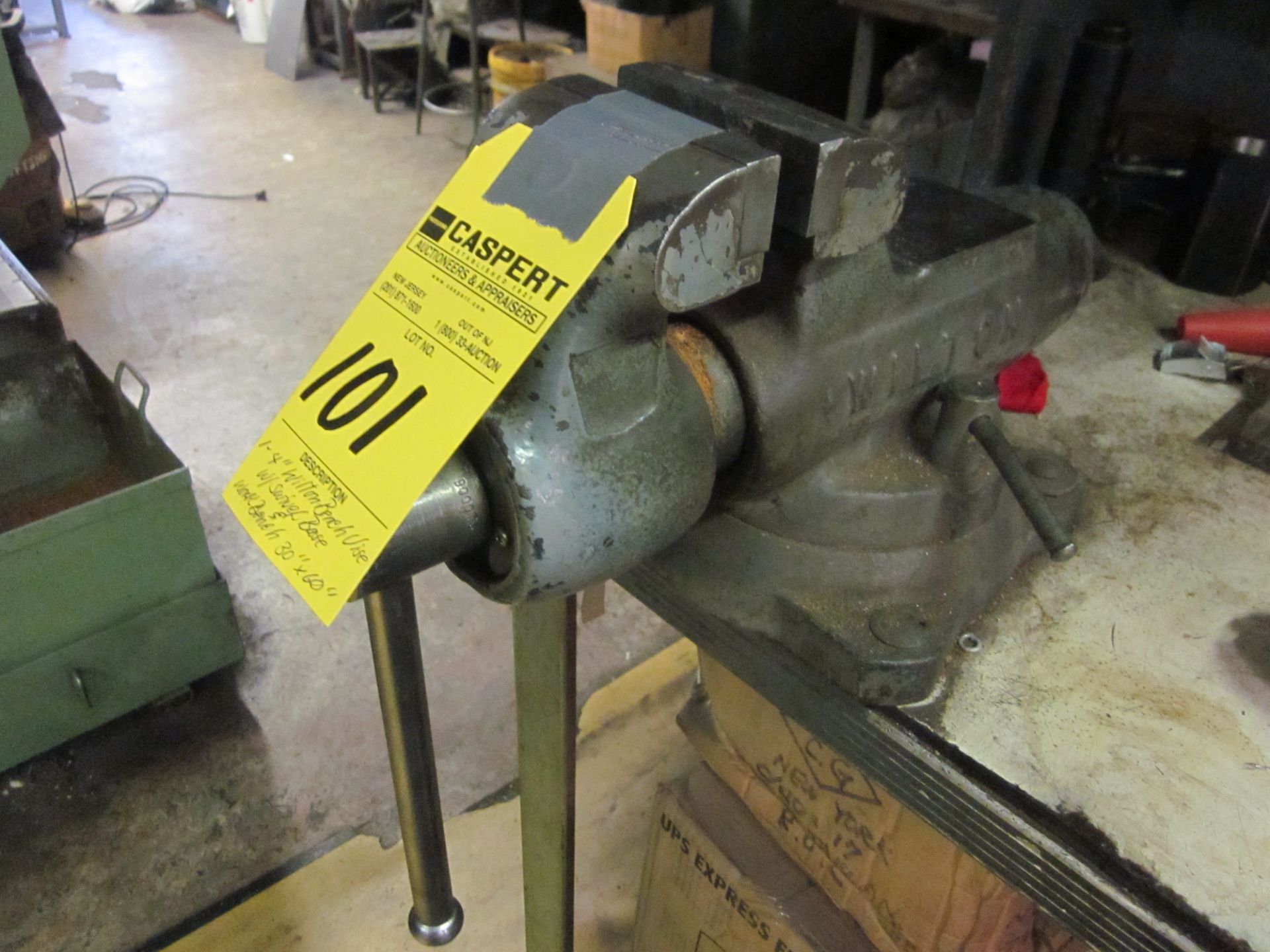 4" WILTON SWIVEL BENCH VISE WITH BENCH