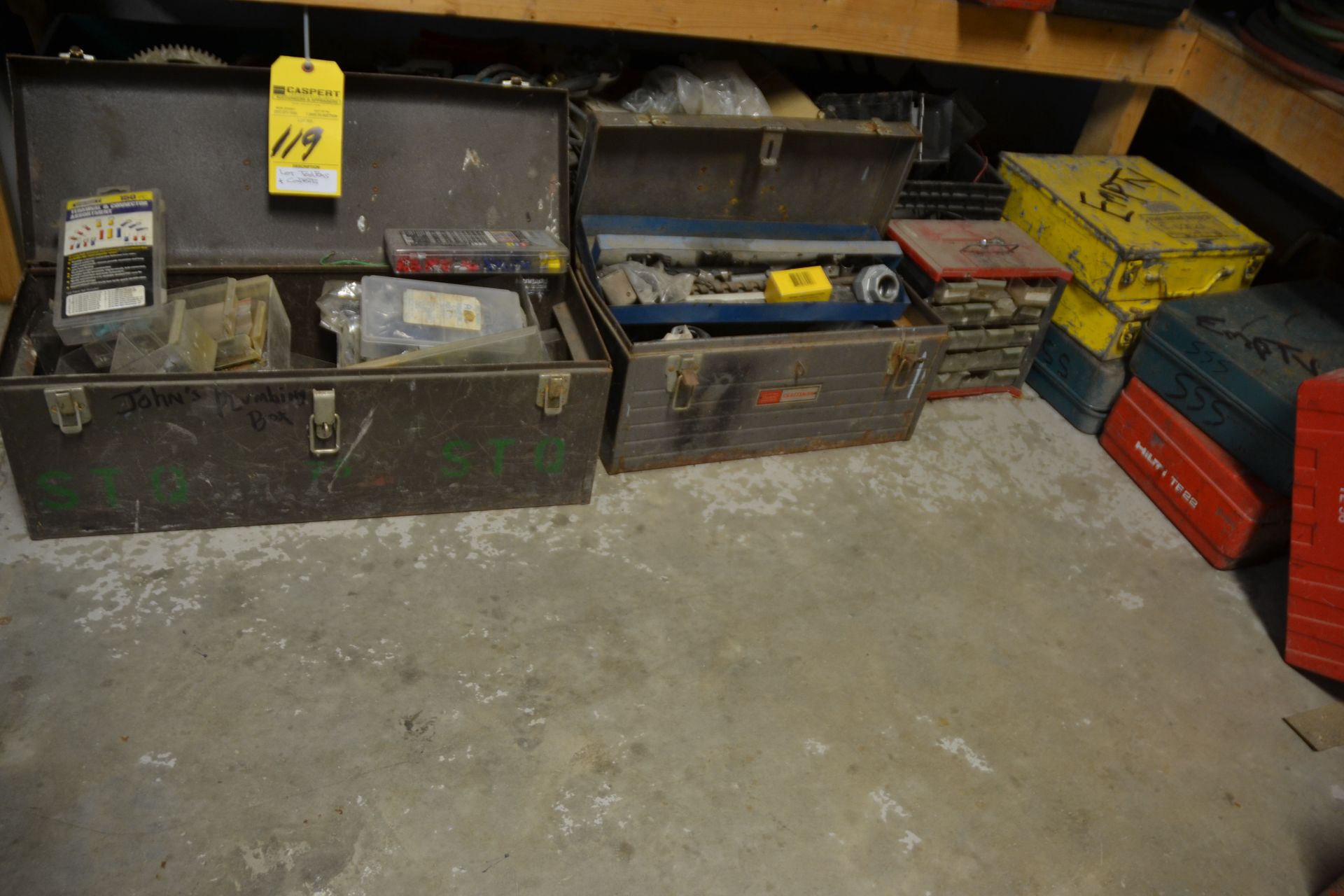 LOT - TOOL BOXES & CONTENTS