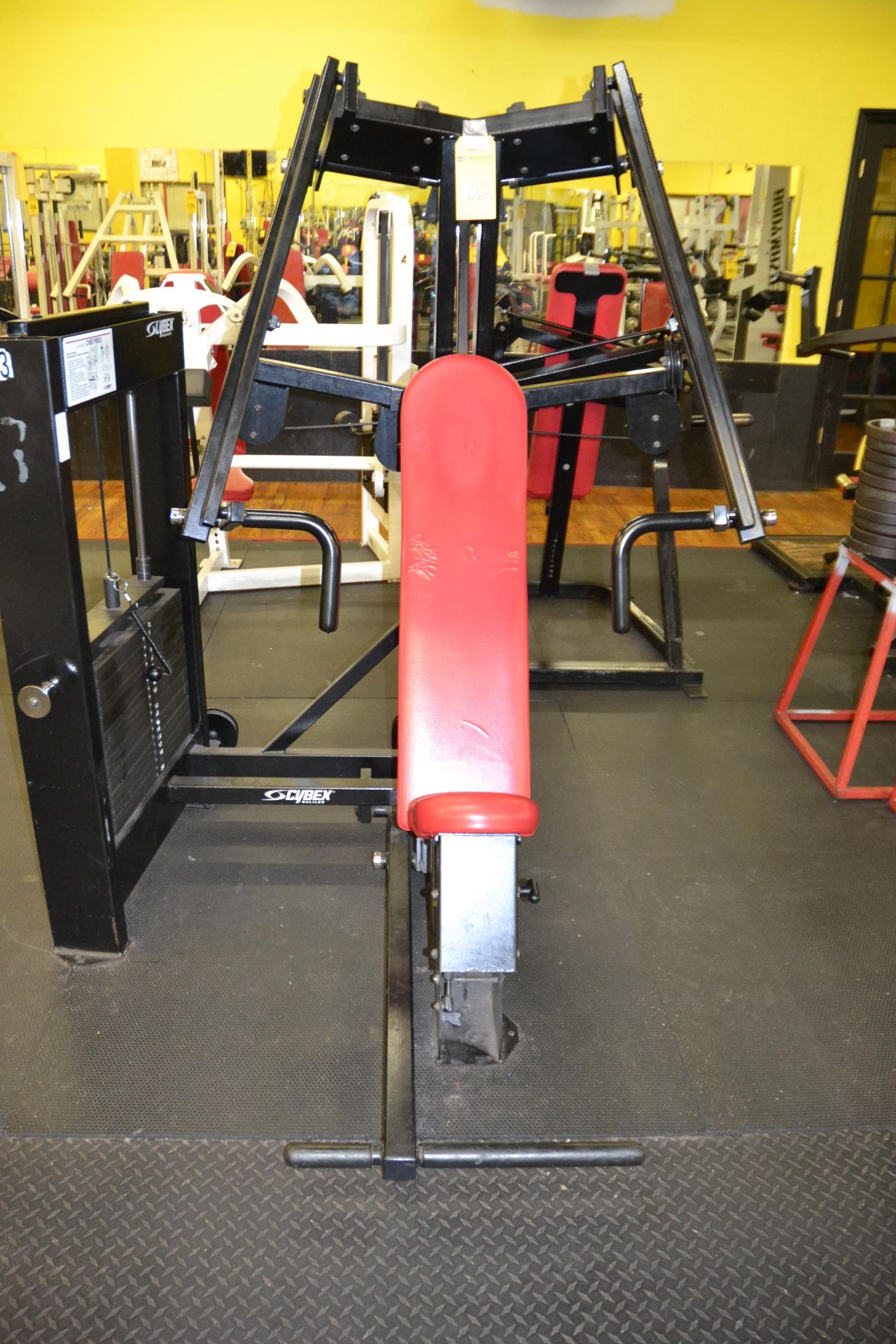 CYBEX CHEST PRESS