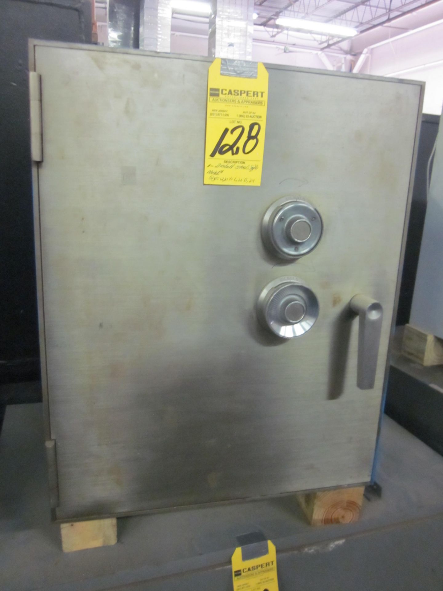 Diebold Steel Safe 21 1/4"W/26"H/24"D