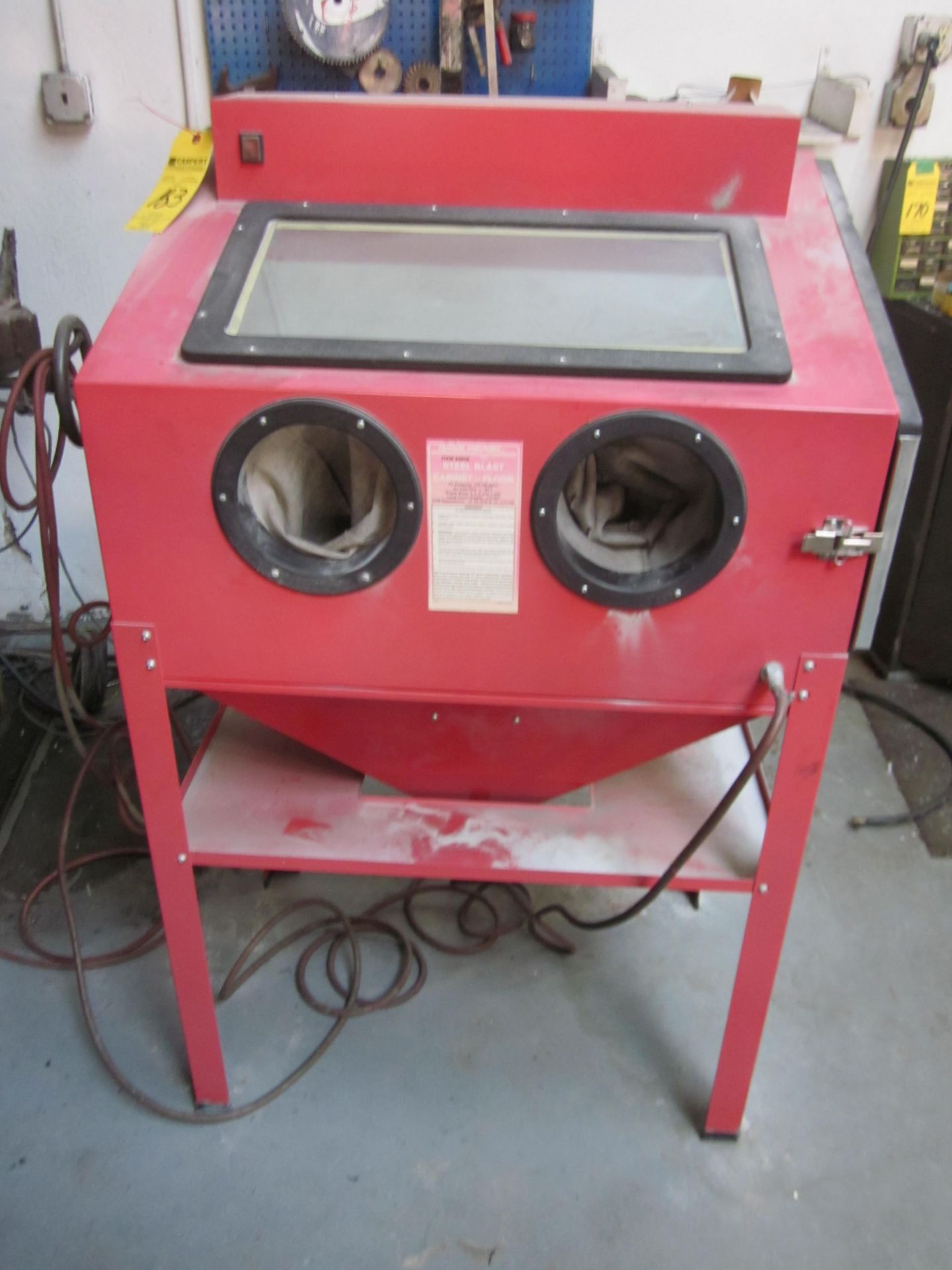 CENTRAL PNEUMATIC STEEL BLAST CABINET