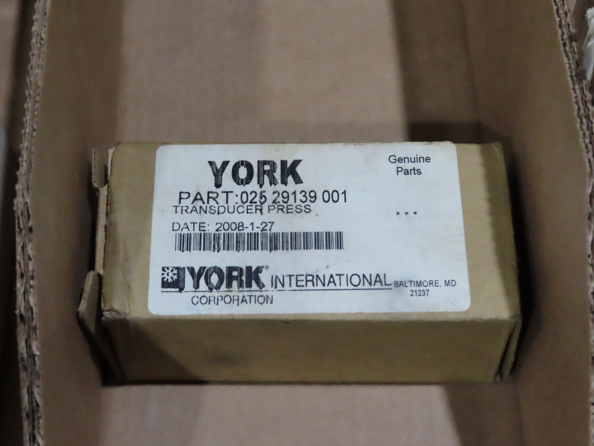 York part number 025-29139-001, new in box, as always, with Brolyn LLC auctions, all lots can be - Image 2 of 2
