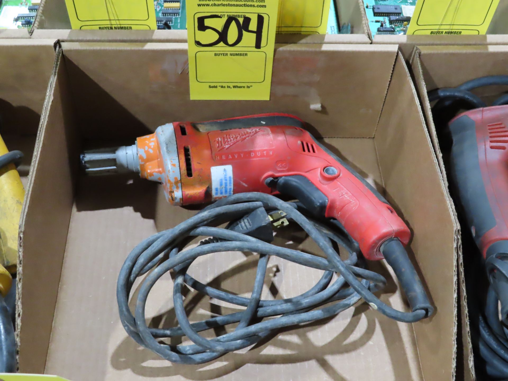 Miwaukee screwgun, as always, with Brolyn LLC auctions, all lots can be picked up from auction