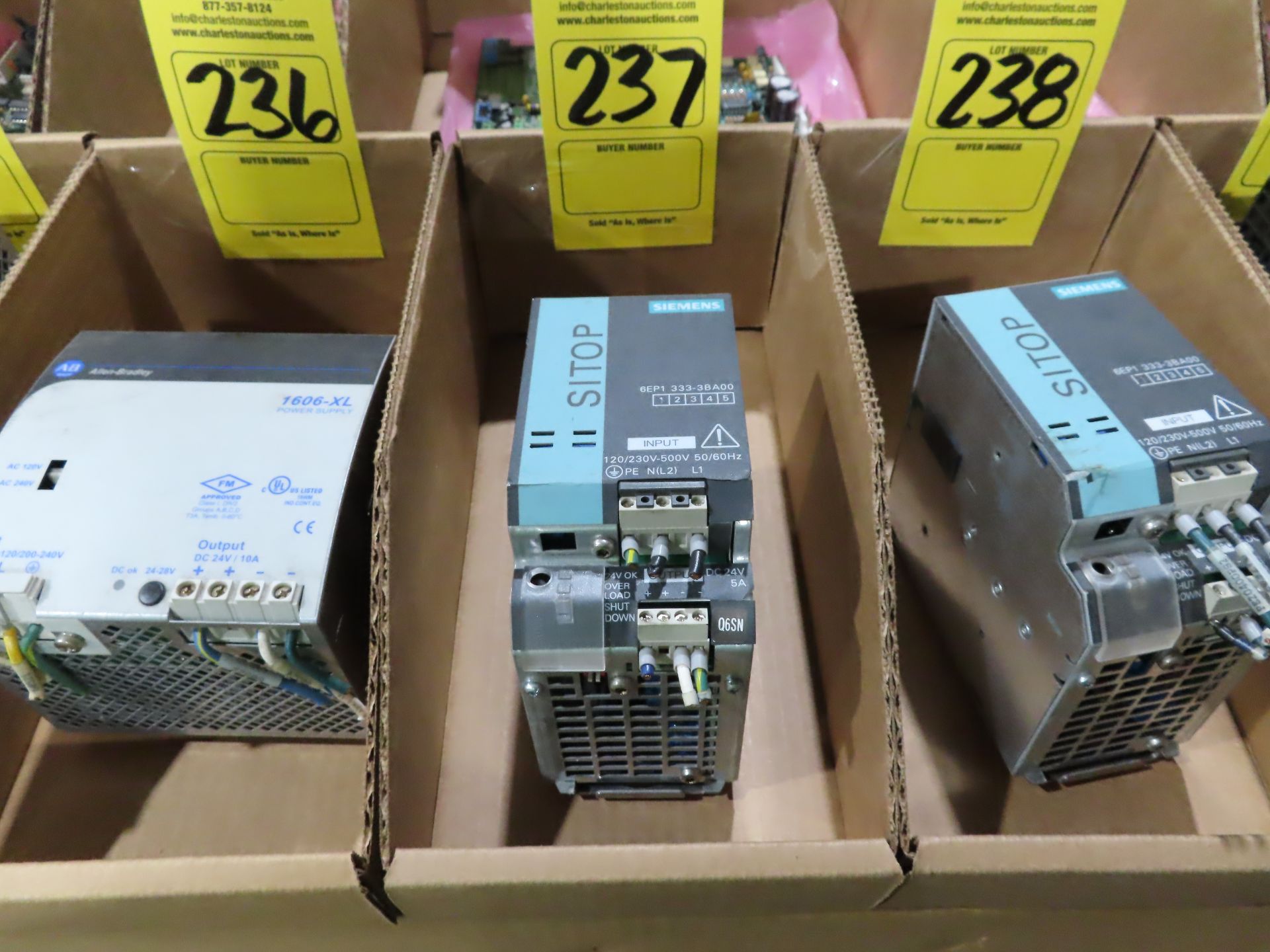 Siemens SITOP model 6EP1333-3BA00 power supply, as always, with Brolyn LLC auctions, all lots can be
