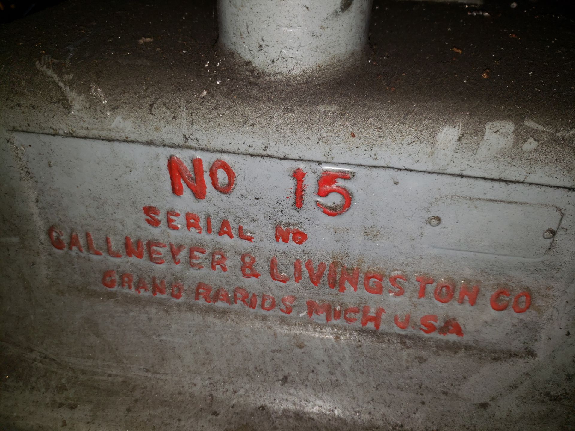GALLMEYER & LIVINGSTON GRINDING MACHINE NO. 15 W/ WALKER ELECTROMAGNETIC CHUCK - Image 2 of 3