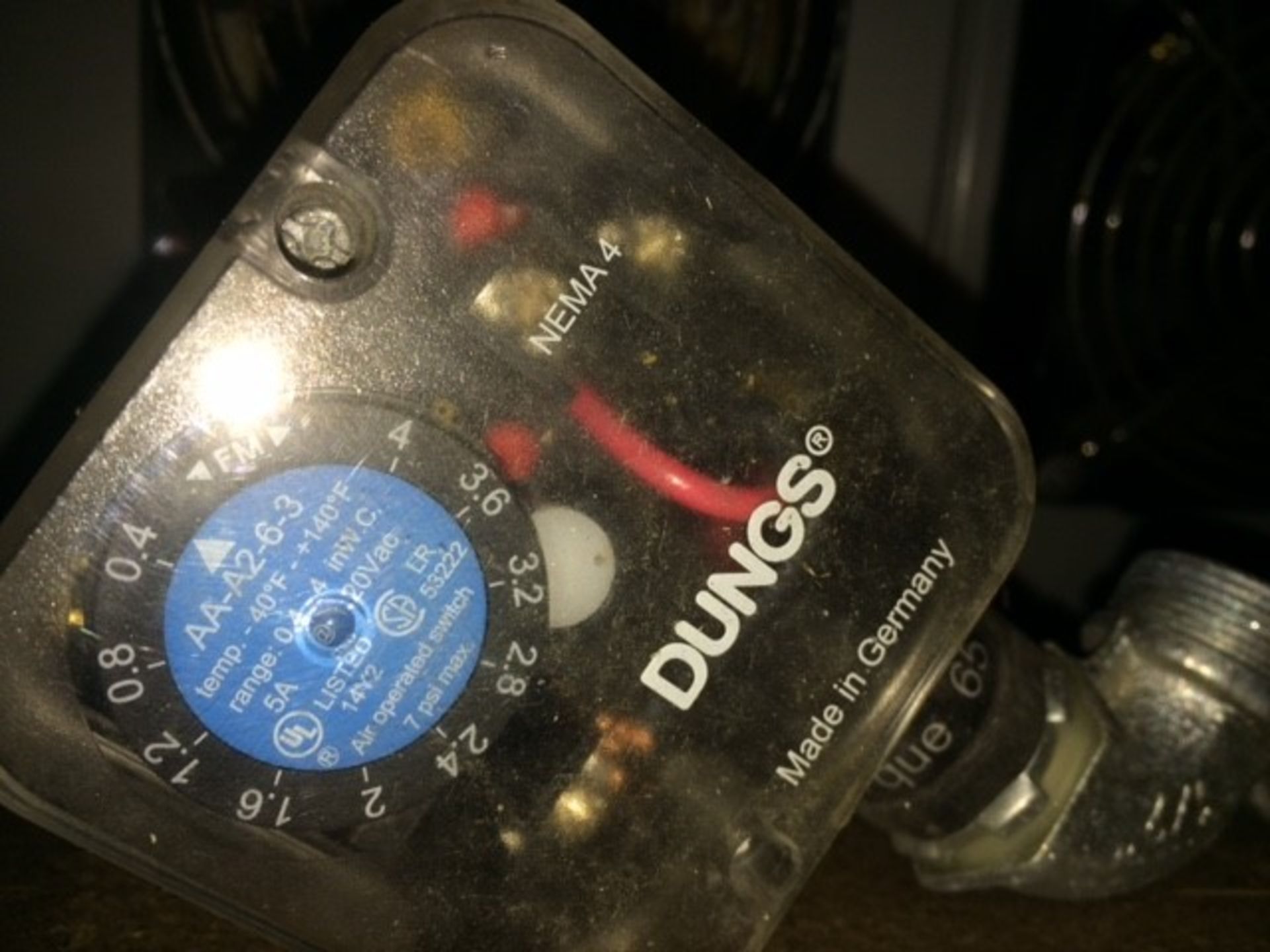 DUNGS NEMA 4 PRESSURE SWITCH - Image 2 of 2