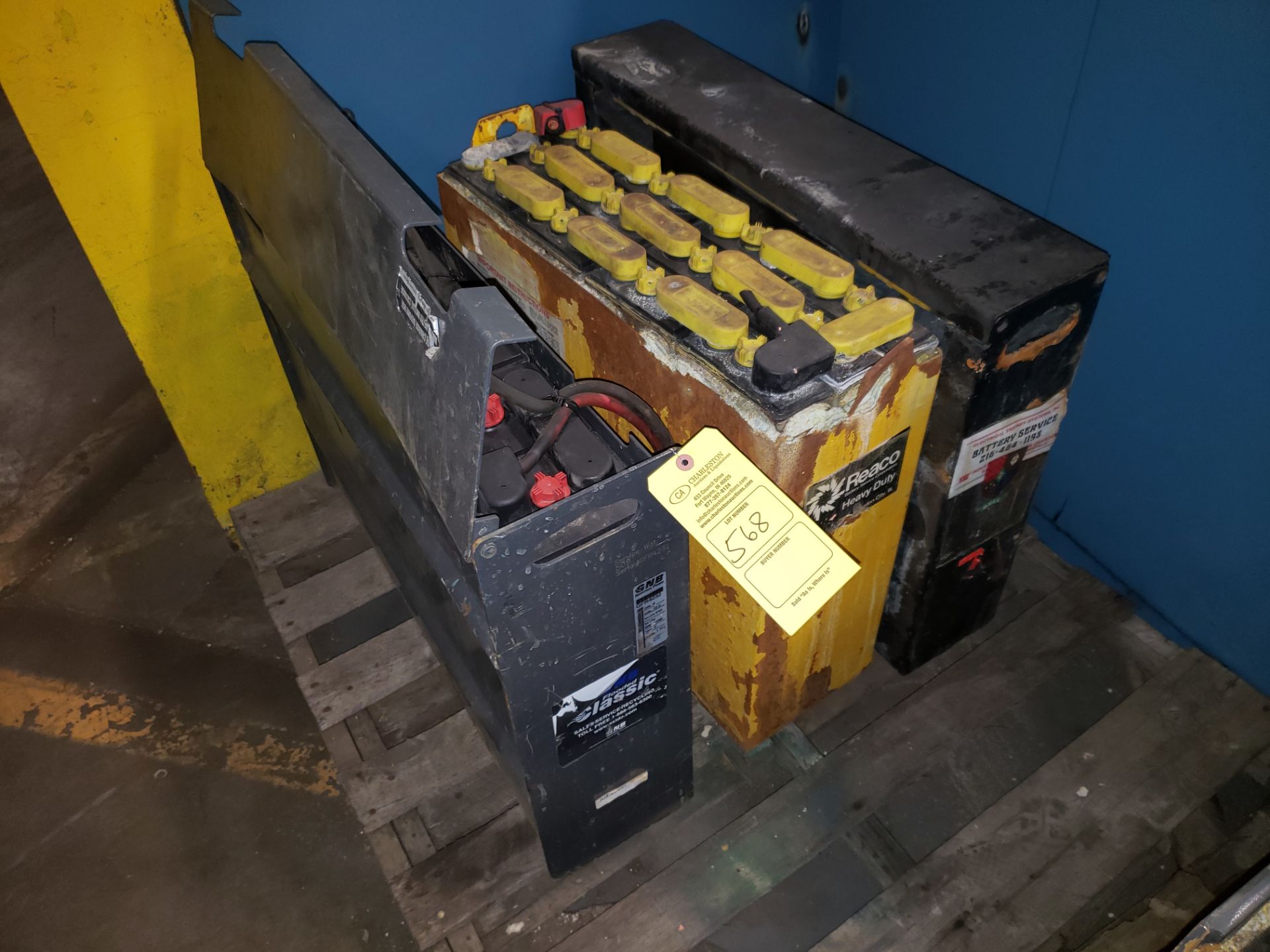 GNB FORKTRUCK BATTERY TYPE: GFR4232 6 CELL 12 VOLT 508 LBS (1) REACO FORKTRUCK BATTERY (1) BELL