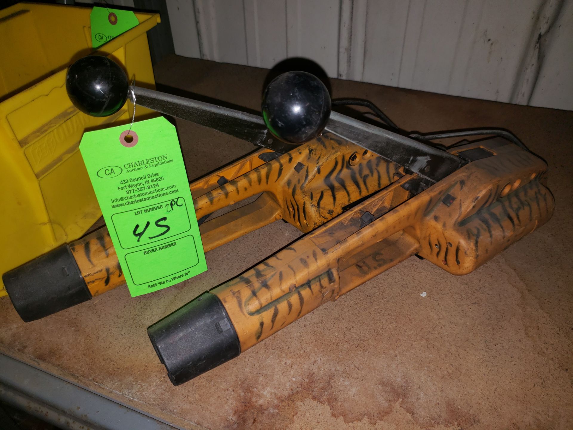 (2) STRAPEX TIGER BANDING TOOLS (NO BATTERY)