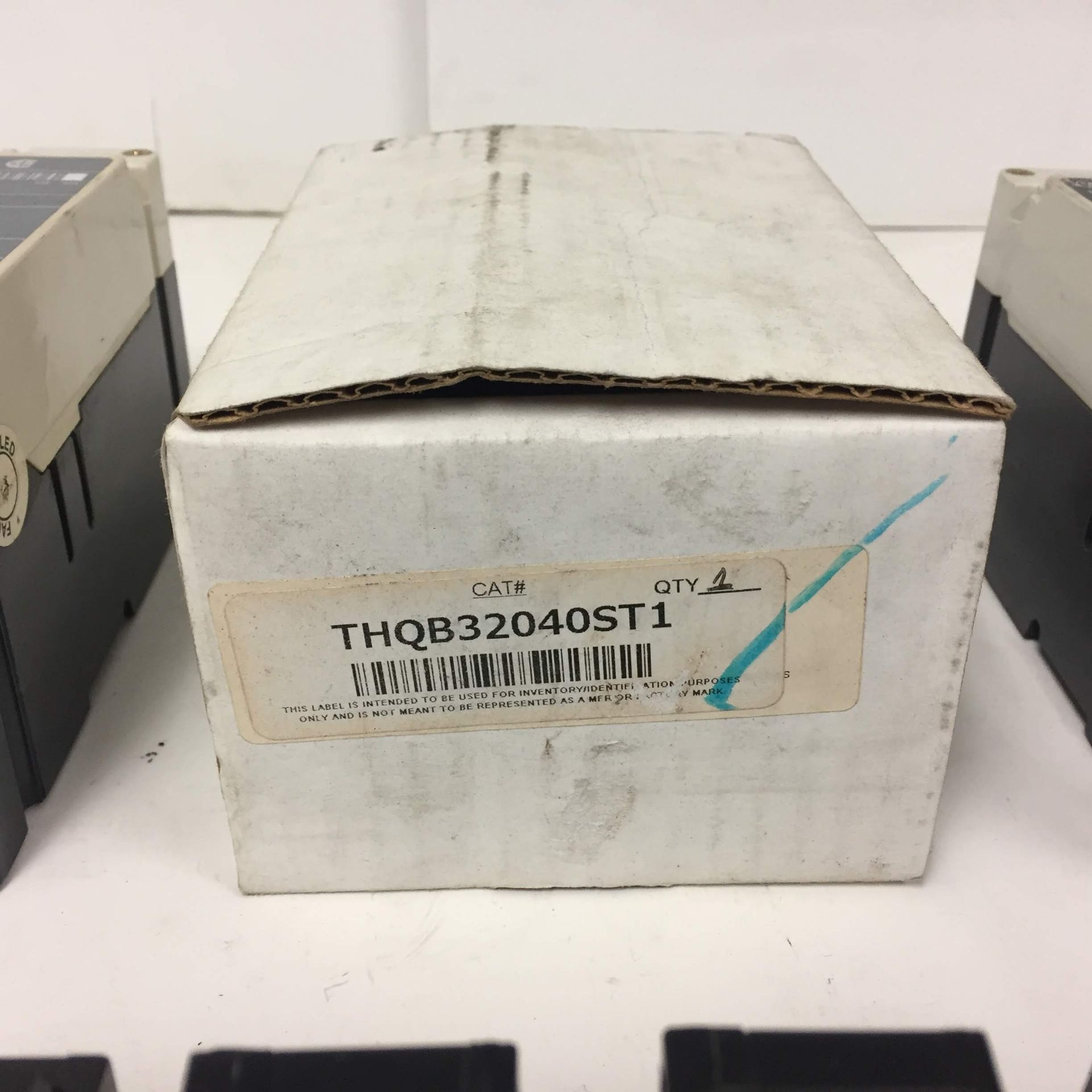 (7) MISC BRANDED BREAKERS: GE THQB32040ST1 AND ALL OTHER ITEMS INCLUDED IN PHOTOS! - Image 2 of 2