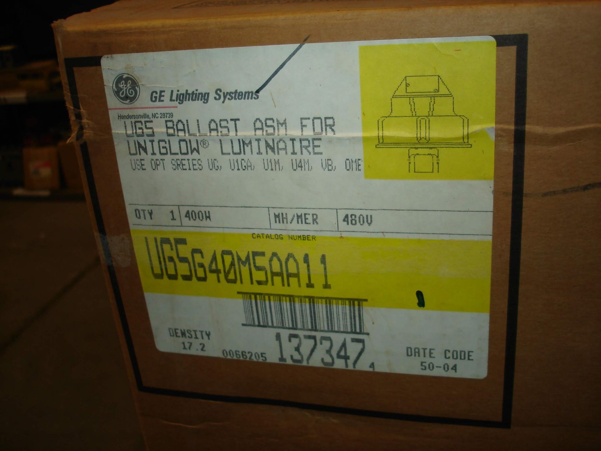 (4) NEW IN BOX GE BALLAST LIGHT FIXTURES REFER TO PHOTOS! - Image 2 of 2