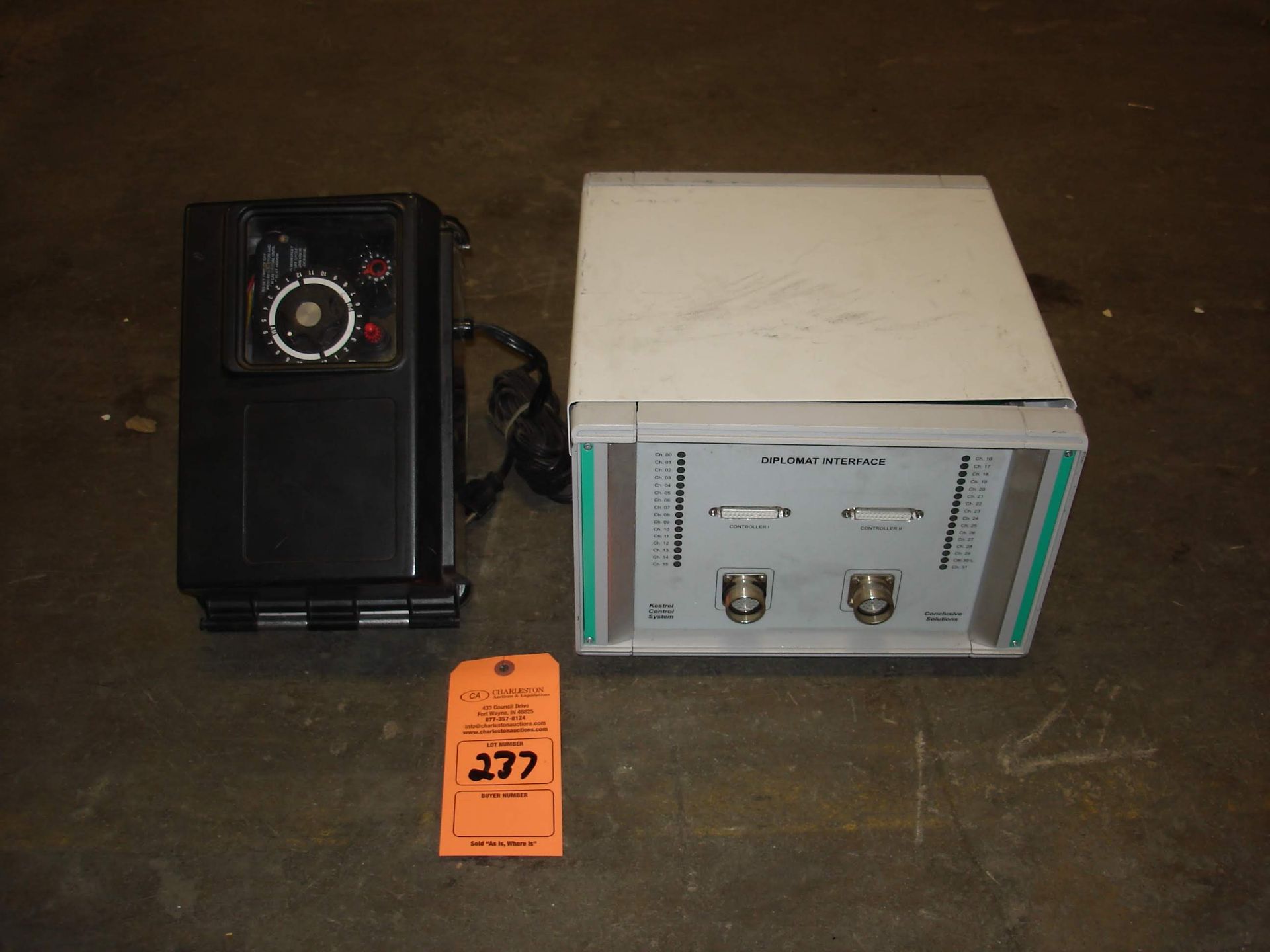 (2) MISC BRANDED INDUSTRIAL PLC INTERFACE CONTROLLER AND TIMER: SPG ISG-31215FKA AND ONE OTHER ITEMS