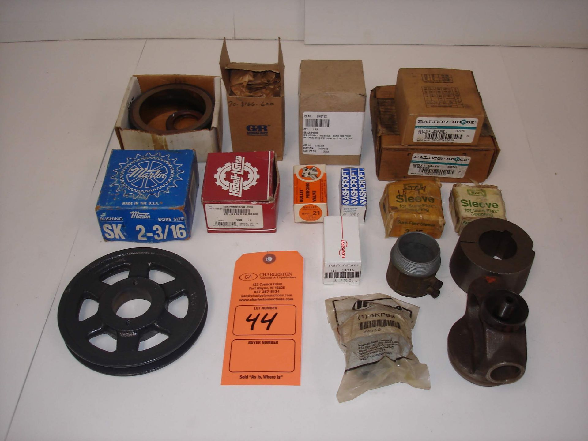 (17) MISC BRANDED BUSHINGS AND MORE: BALDOR 1 1/4 BUSHING AND ALL OTHER ITEMS INCLUDED IN PHOTOS!