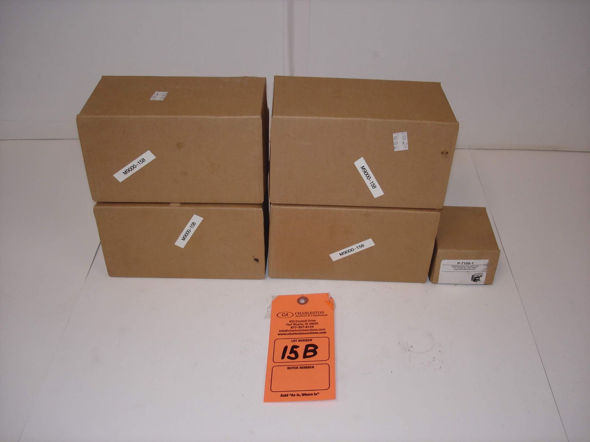 (5) MISC JOHNSON CONTROLS KITS AND MORE: JOHNSON CONTROLS P-7100-1 AND ALL OTHER ITEMS INCLUDED IN