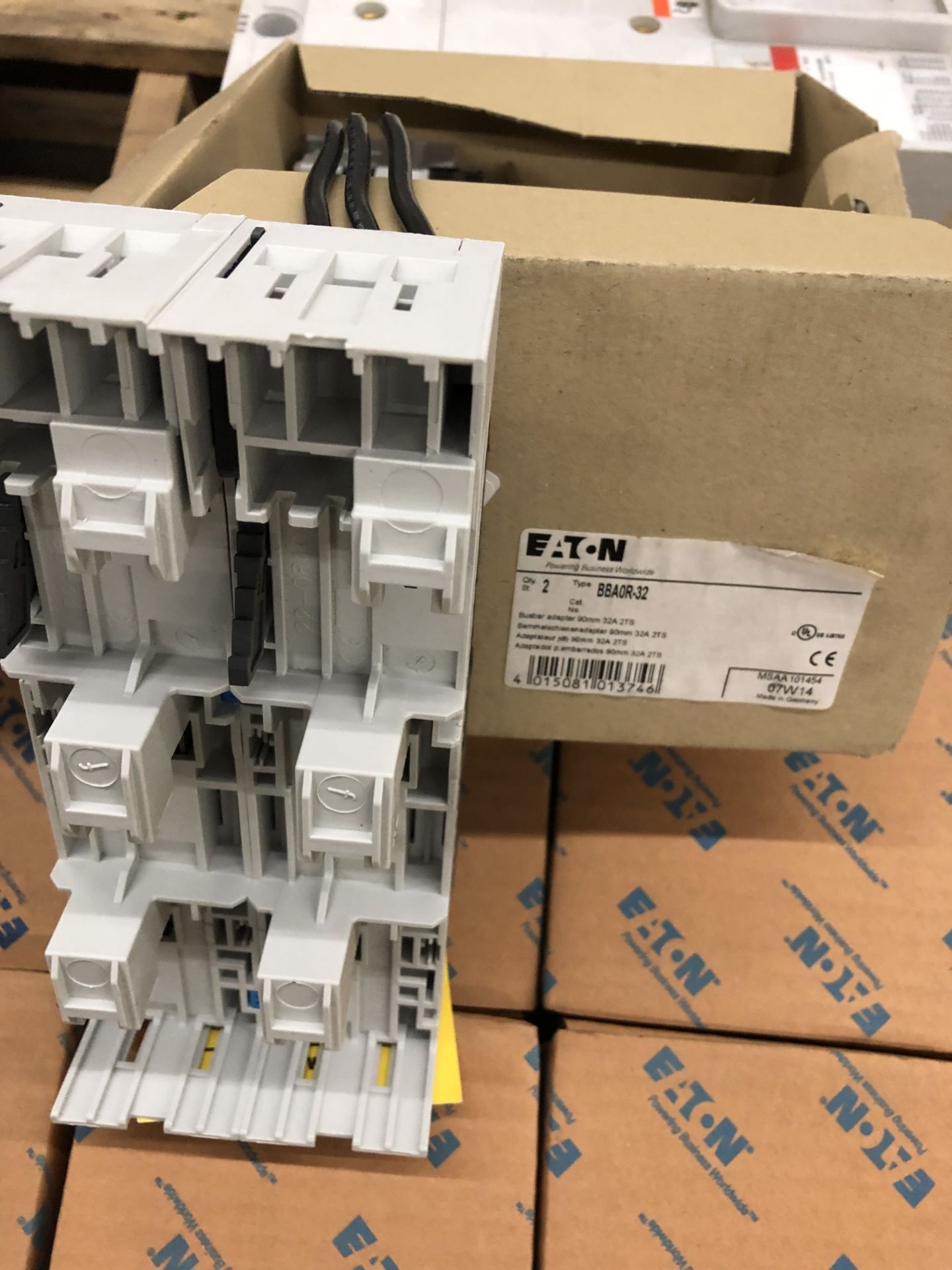 PALLET OF (2) JOSLYN HI-VOLTAGE CABINETS MODEL-VBM 125VDC (1) EATON SPC SERIES SURGE PROTECTIVE - Image 4 of 7