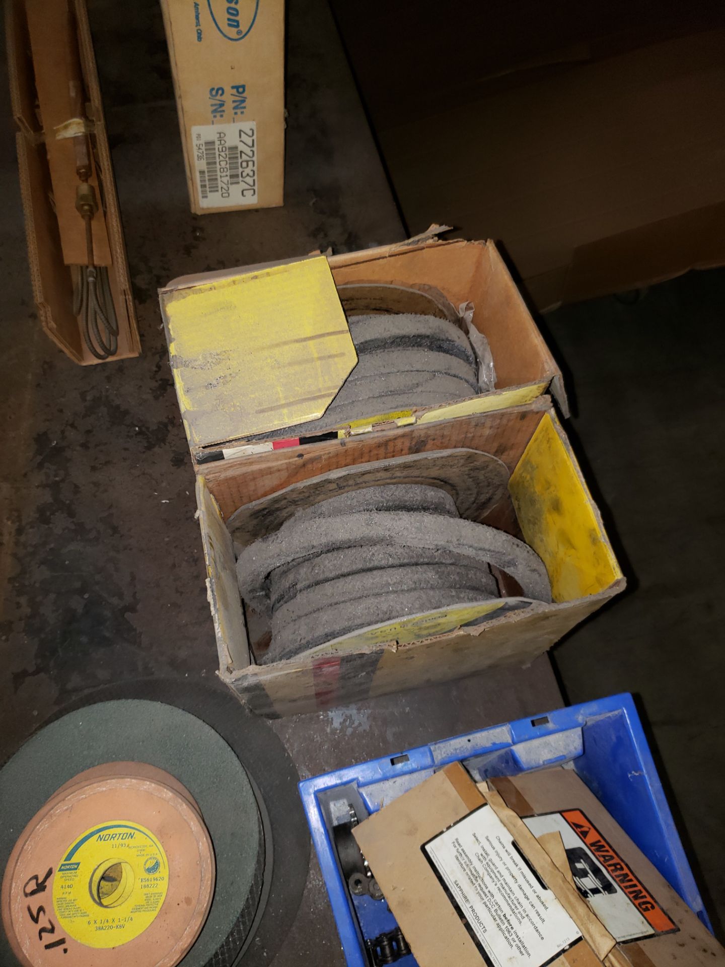 LOT OF SAW BLADES; GRINDING WHEEL & CHAIN - Image 4 of 4