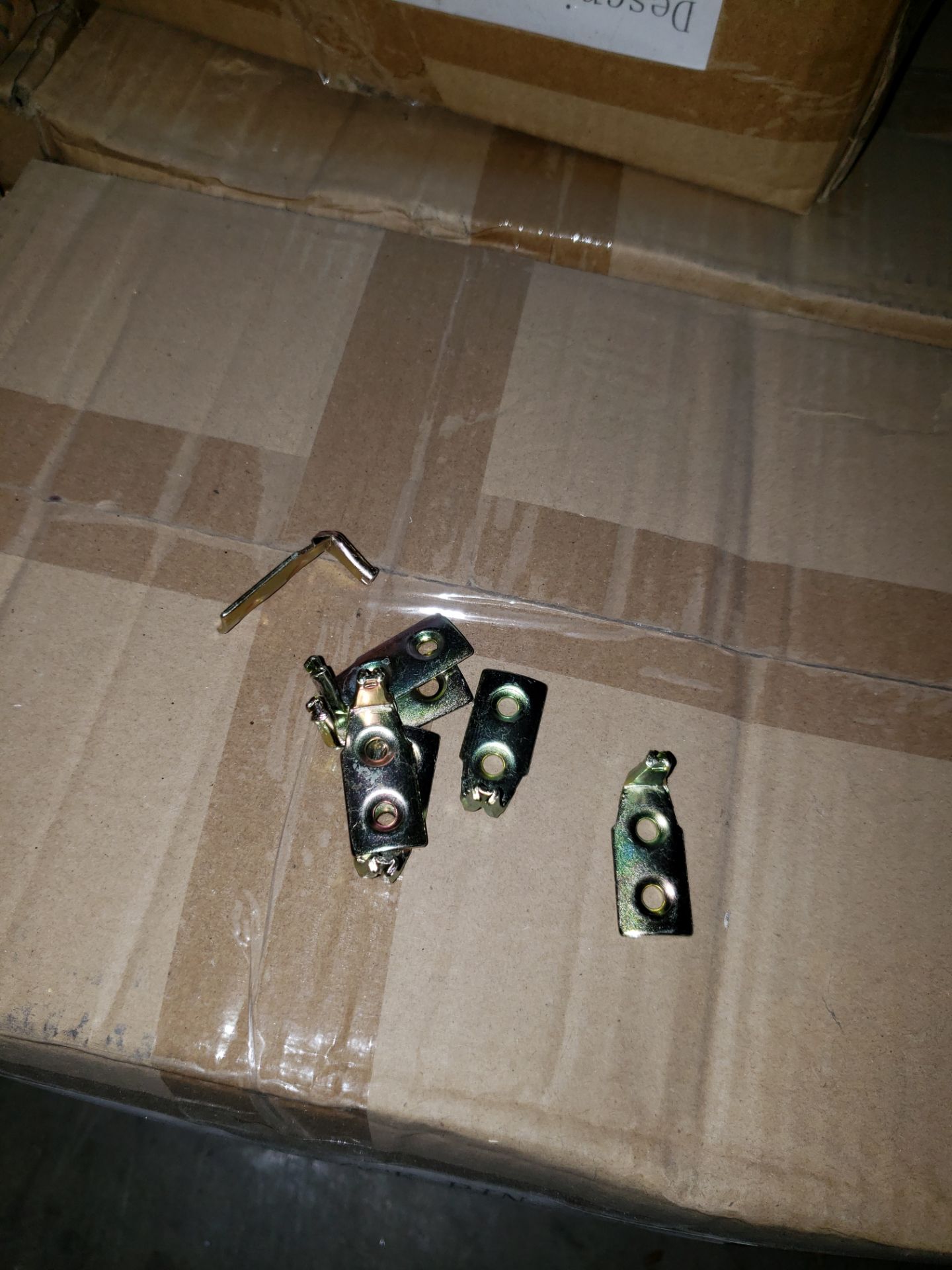 PALLET OF BUFFER PLUGS & WINDOW FASTENERS - Image 3 of 3