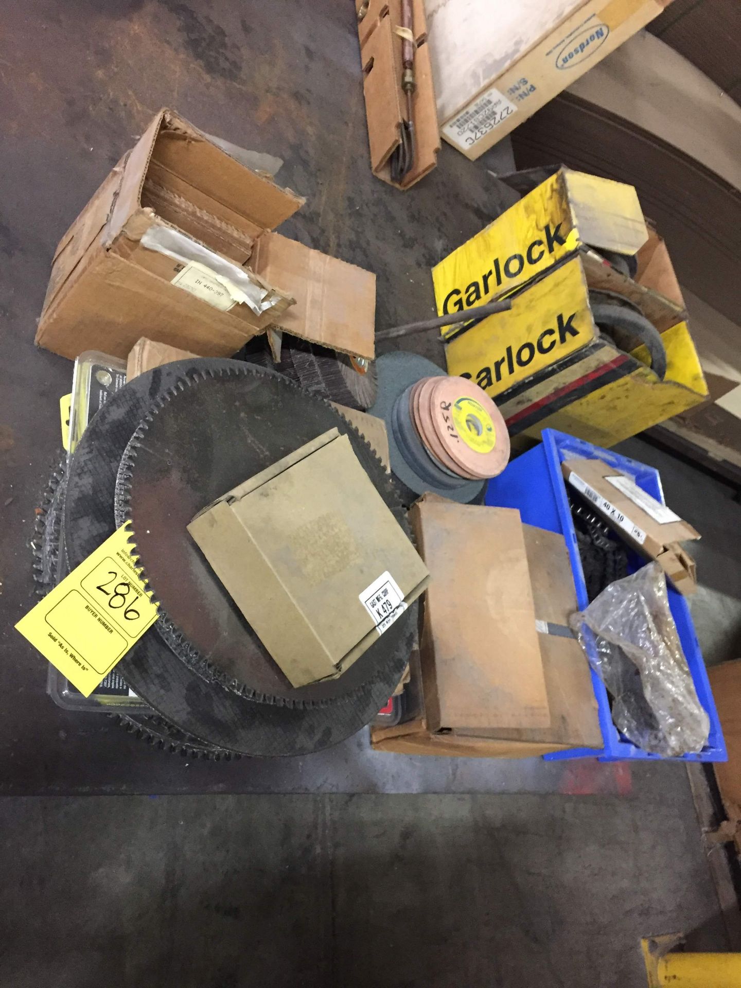 LOT OF SAW BLADES; GRINDING WHEEL & CHAIN