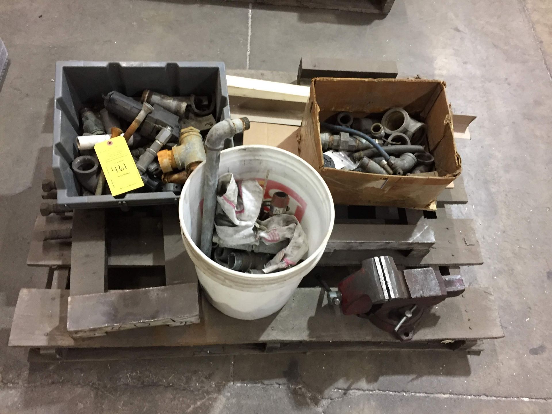 PALLET OF MISC. INCLUDING VISE & PIPE FITTINGS