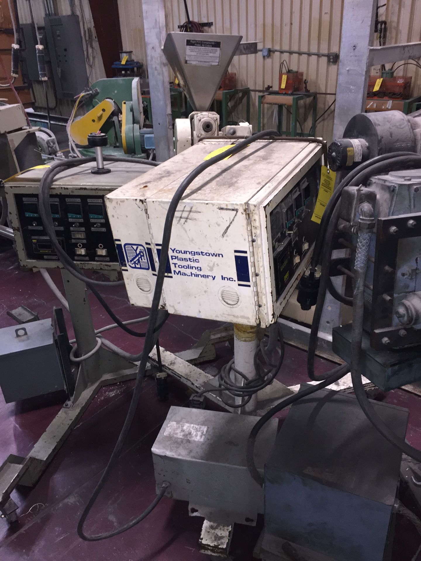 YOUNGSTOWN CO EXTRUDER FLEX S#1513