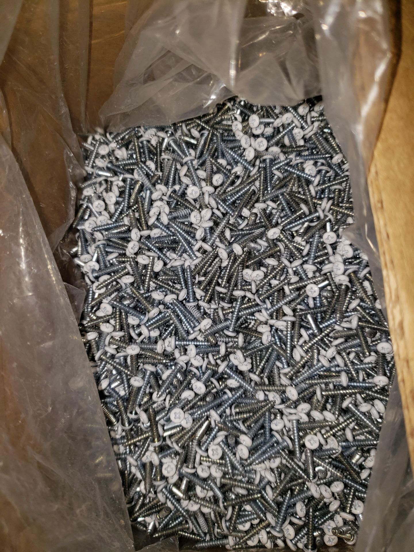 PALLET OF MISC. SCREWS & FASTENERS - Image 5 of 5