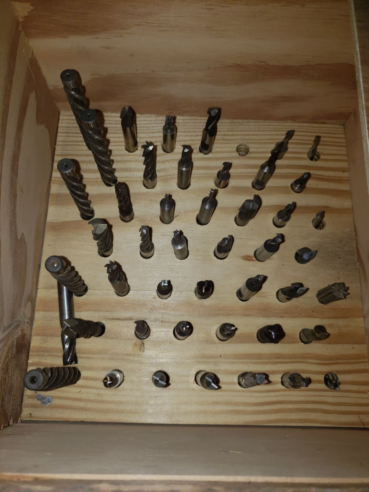 BOX OF ASSORTED MILL BITS