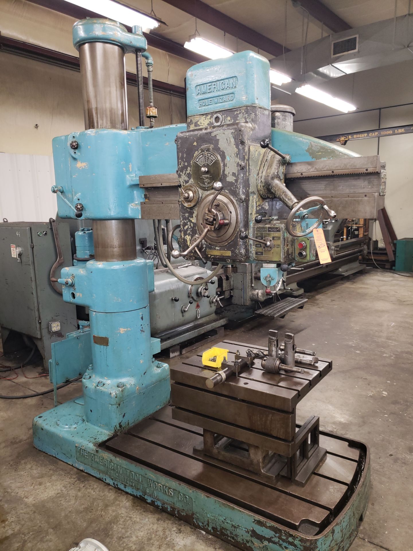 AMERICAN HOLE WIZARD RADIAL DRILL 4' 11" COL. (LOCATED AT: 3919 ENGLE ROAD, FORT WAYNE, IN 46804)