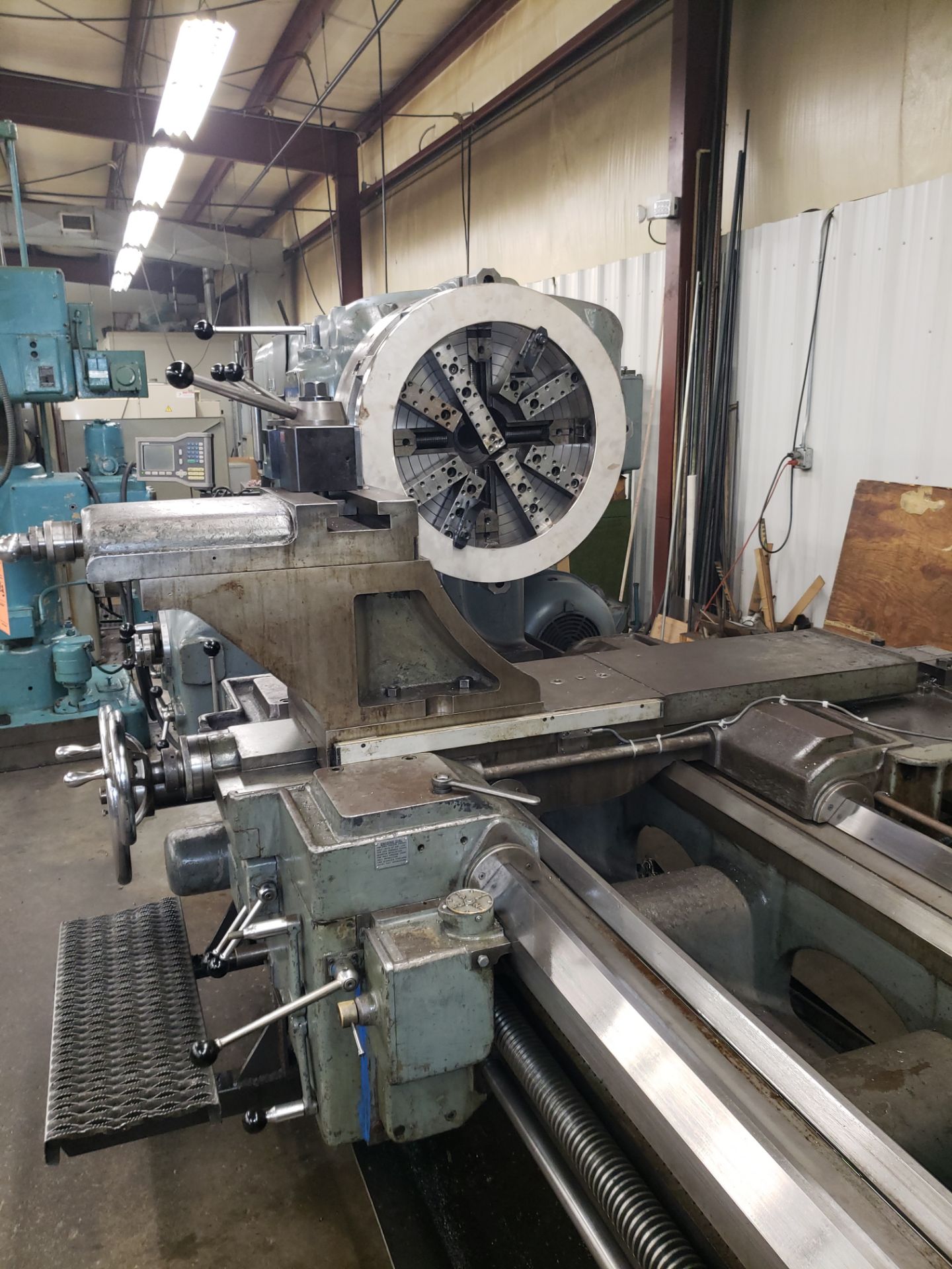 AMERICAN PACEMAKER U-9 LATHE 40 X 156 40 HP ACU-RITE DRO M-2XG PALLET OF TOOLING FACE PLATE (LOCATED - Image 3 of 12