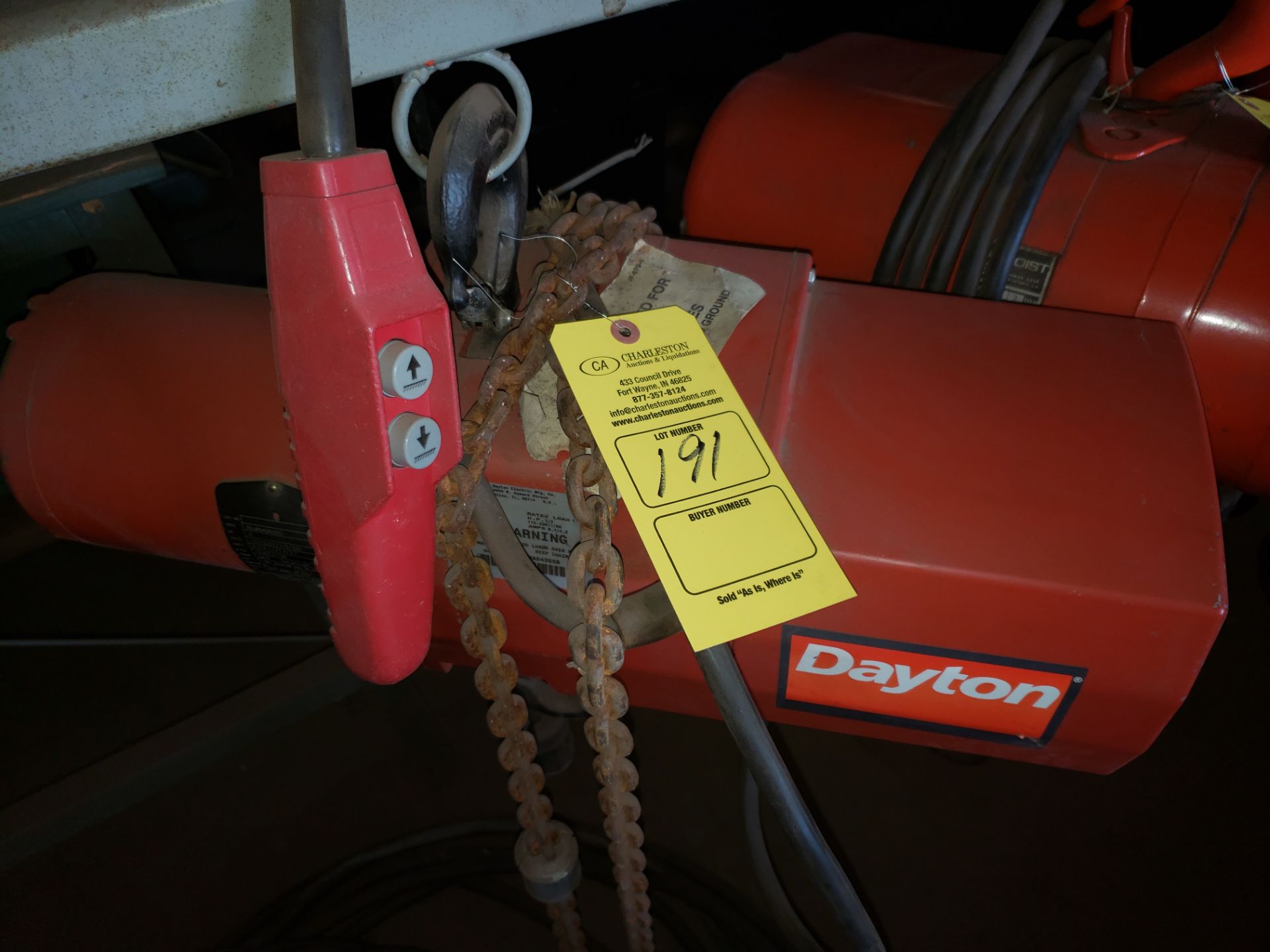 DAYTON 1/2 TON ELECTRIC CHAIN HOIST 1PH