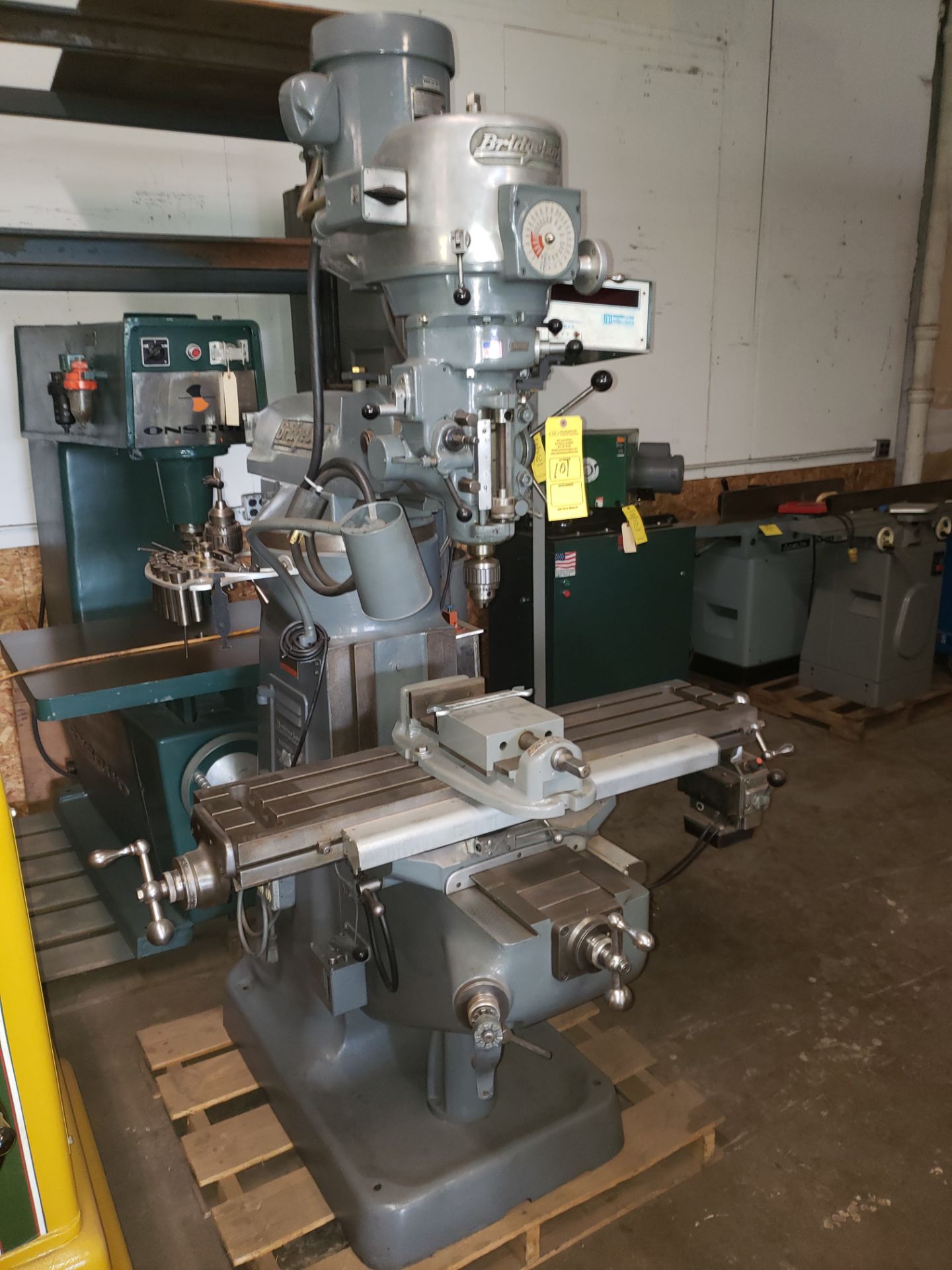 BRIDGEPORT MILLING MACHINE S#136882 1½HP/3PH; 9' X 42" W/ BRIDGEPORT VICE ; ACCURITE 5 DRO; 1 SHOT