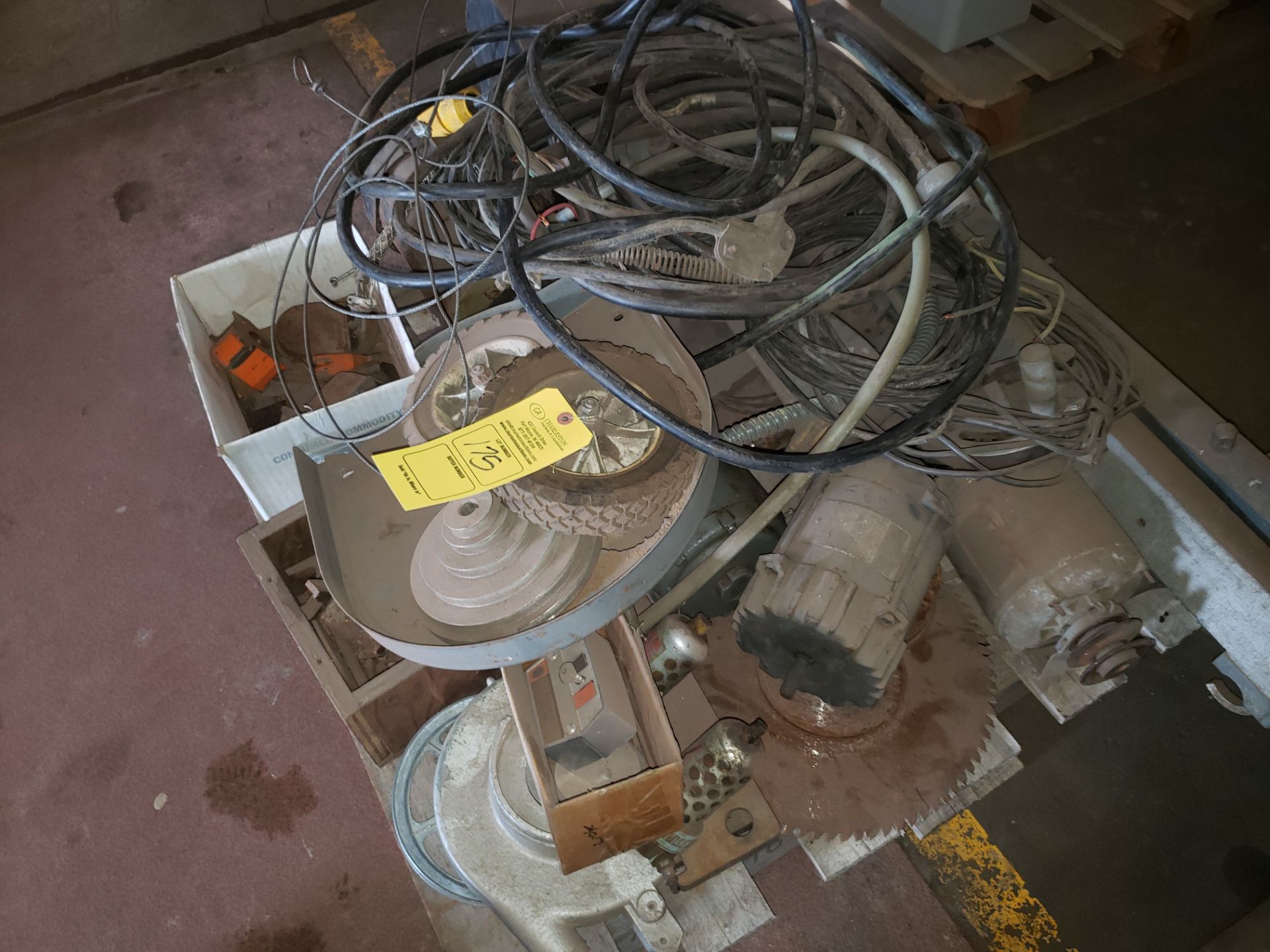 PALLET OF MISC. SAW BLADE; WIRE; MOTORS & VARIOUS MACHINE PARTS - Image 2 of 3