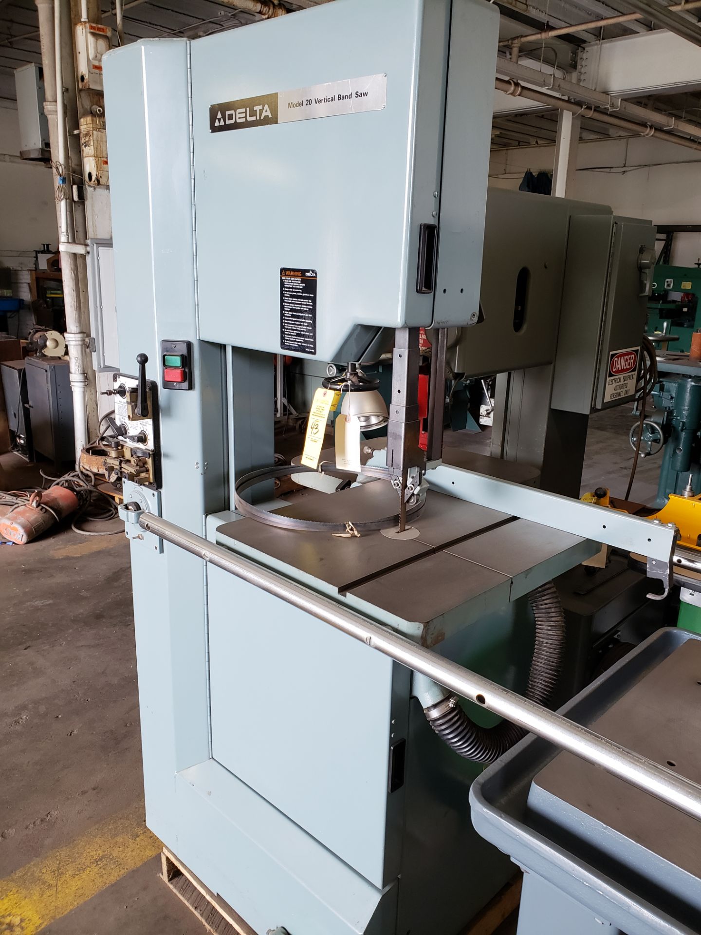 DELTA BAND SAW W/ BLADE WELDER 20" MITER GAGE & FENCE 2HP/3PH 2 SPEED CAT#28-654 S#86G25329 - Image 2 of 4