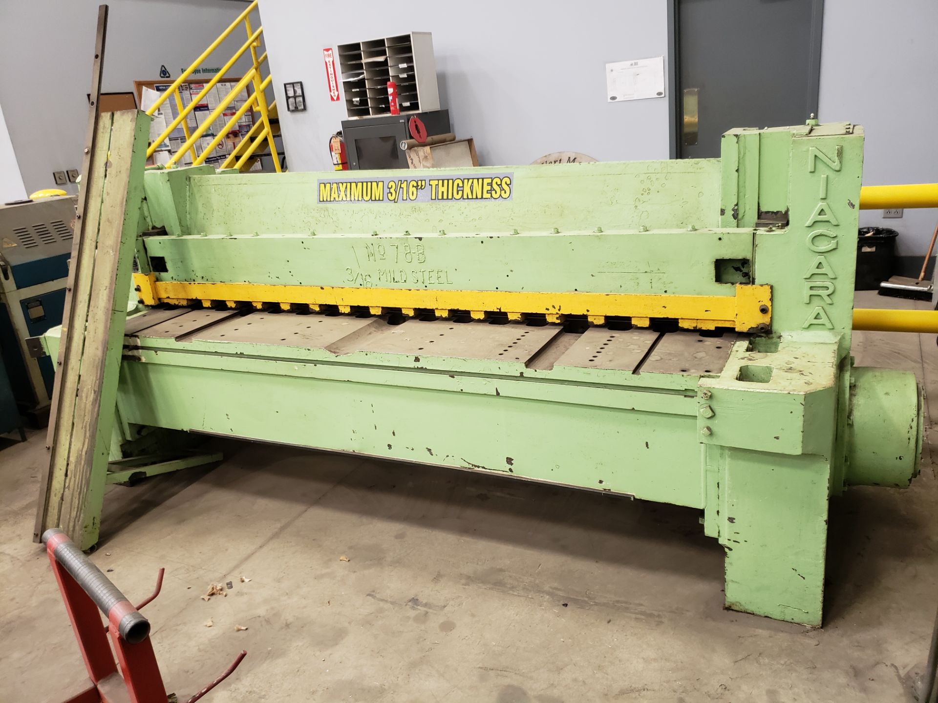 NIAGARA 8' POWER SQUARING SHEAR, MODEL 78-B, 3/16" MILD STEEL, S#49895 (LOCATED AT: 1171 GRILL - Image 3 of 4