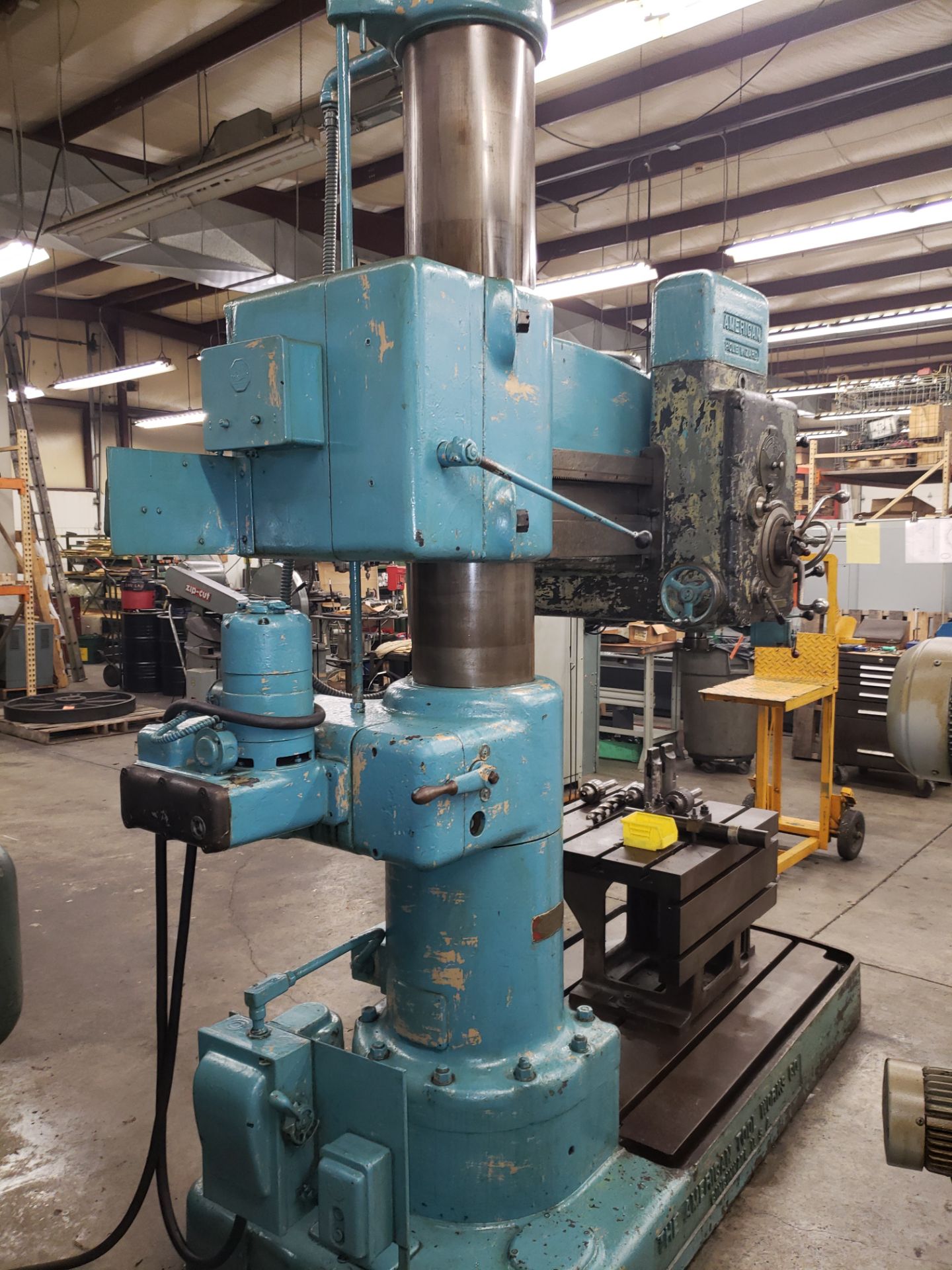 AMERICAN HOLE WIZARD RADIAL DRILL 4' 11" COL. (LOCATED AT: 3919 ENGLE ROAD, FORT WAYNE, IN 46804) - Image 5 of 5