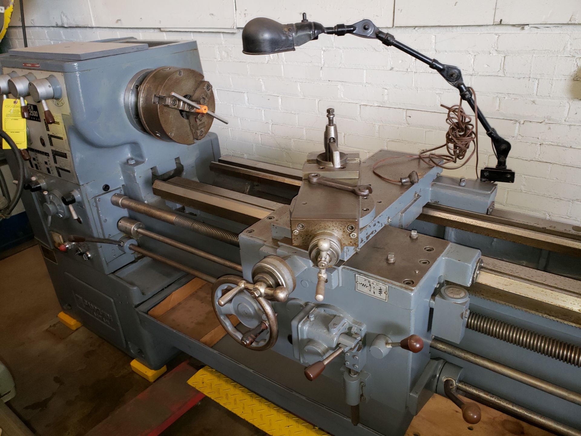 1975 SANYUEN GAP BED LATHE MODEL-SY-SAG2500 MFG NO.-135 48" DBC & 18" SWING - Image 5 of 7