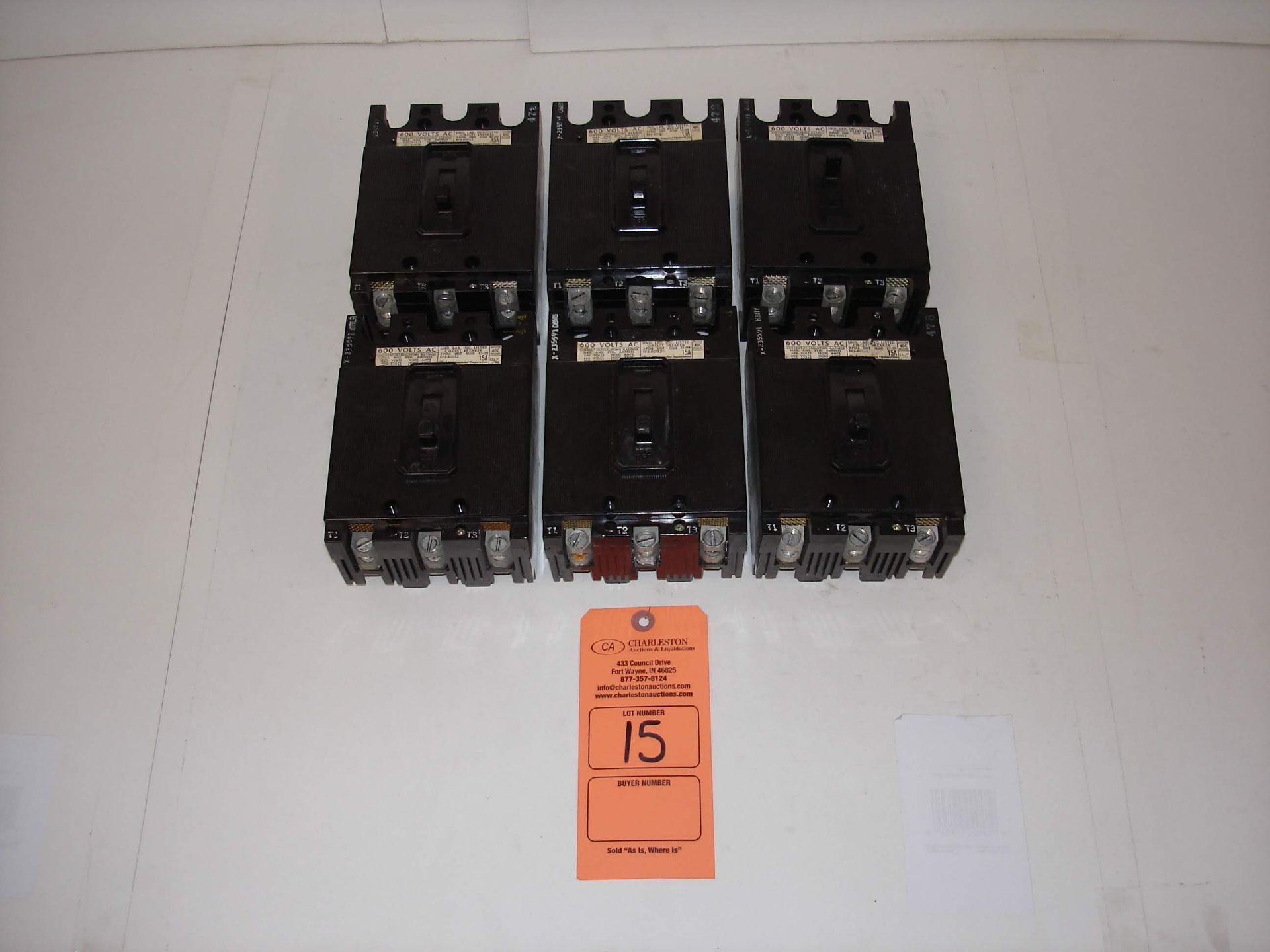 (6) I-T-E 15A 600V EF3-BO15Z BREAKERS: ALL ITEMS INCLUDED IN PHOTOS! (LOCATED AT: 1200 KIBBY