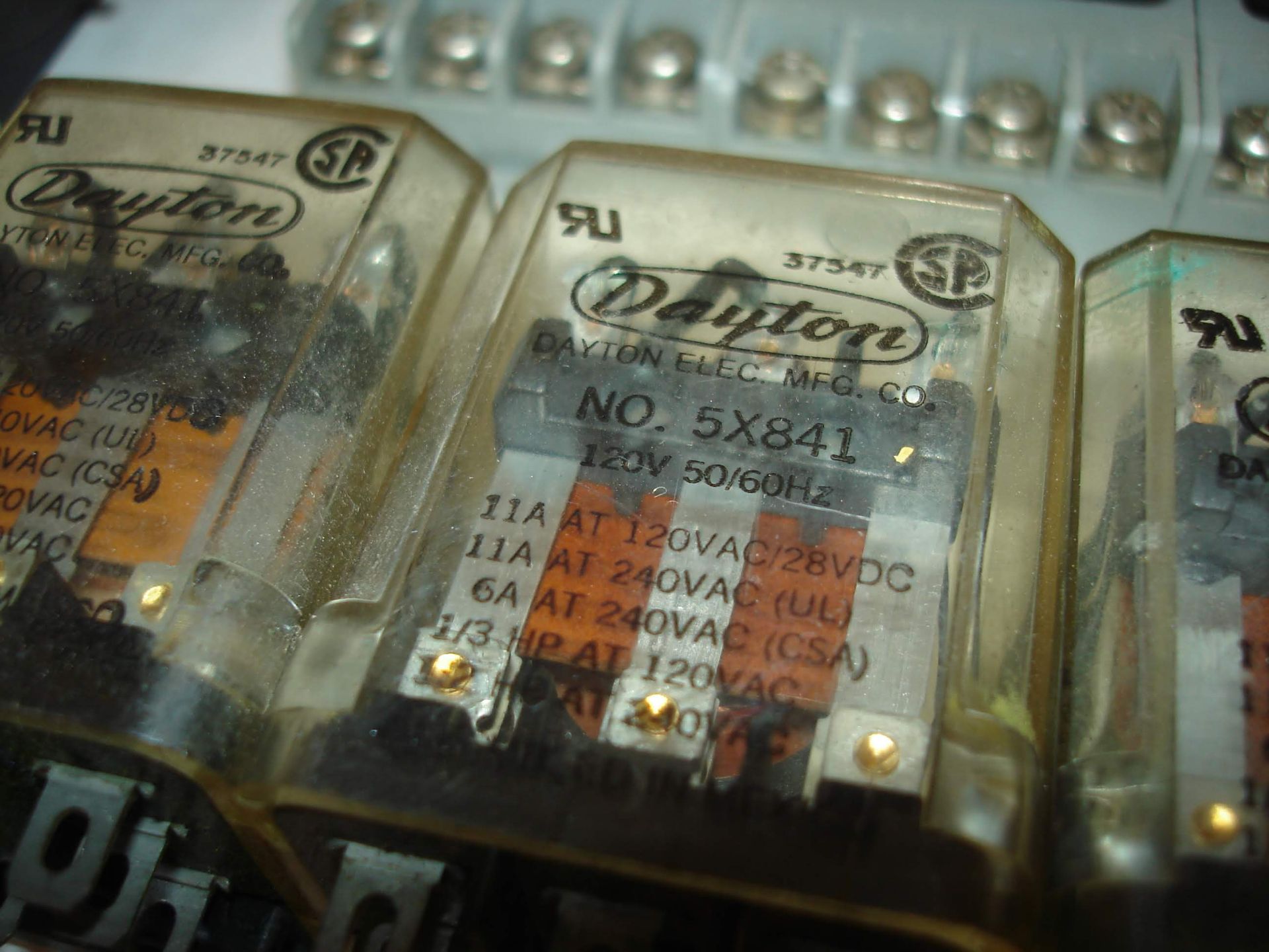 (22) MISC BRANDED RELAYS AND MORE: DAYTON 5X841 AND ALL OTHER ITEMS INCLUDED IN PHOTOS! (LOCATED AT: - Image 4 of 8