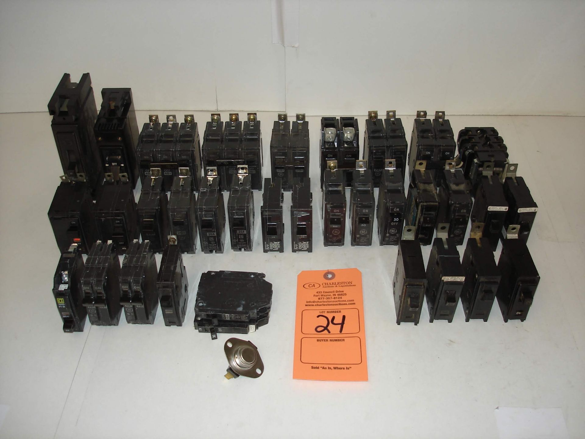 (30+) MISC BRANDED BREAKERS AND MORE: GE, SIEMENS, SQUARE D, WESTINGHOUSE AND ALL OTHER ITEMS