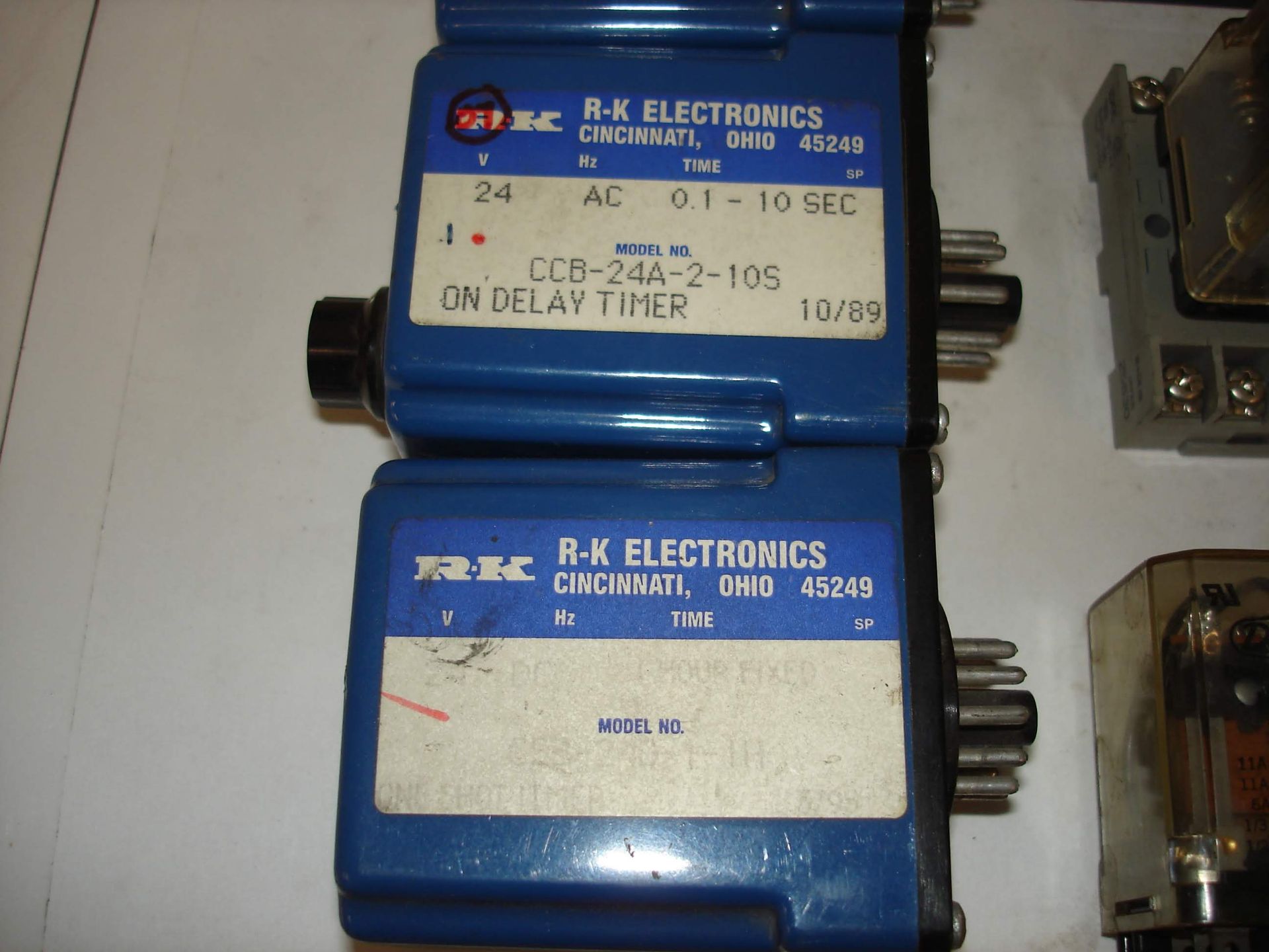 (22) MISC BRANDED RELAYS AND MORE: DAYTON 5X841 AND ALL OTHER ITEMS INCLUDED IN PHOTOS! (LOCATED AT: - Image 3 of 8