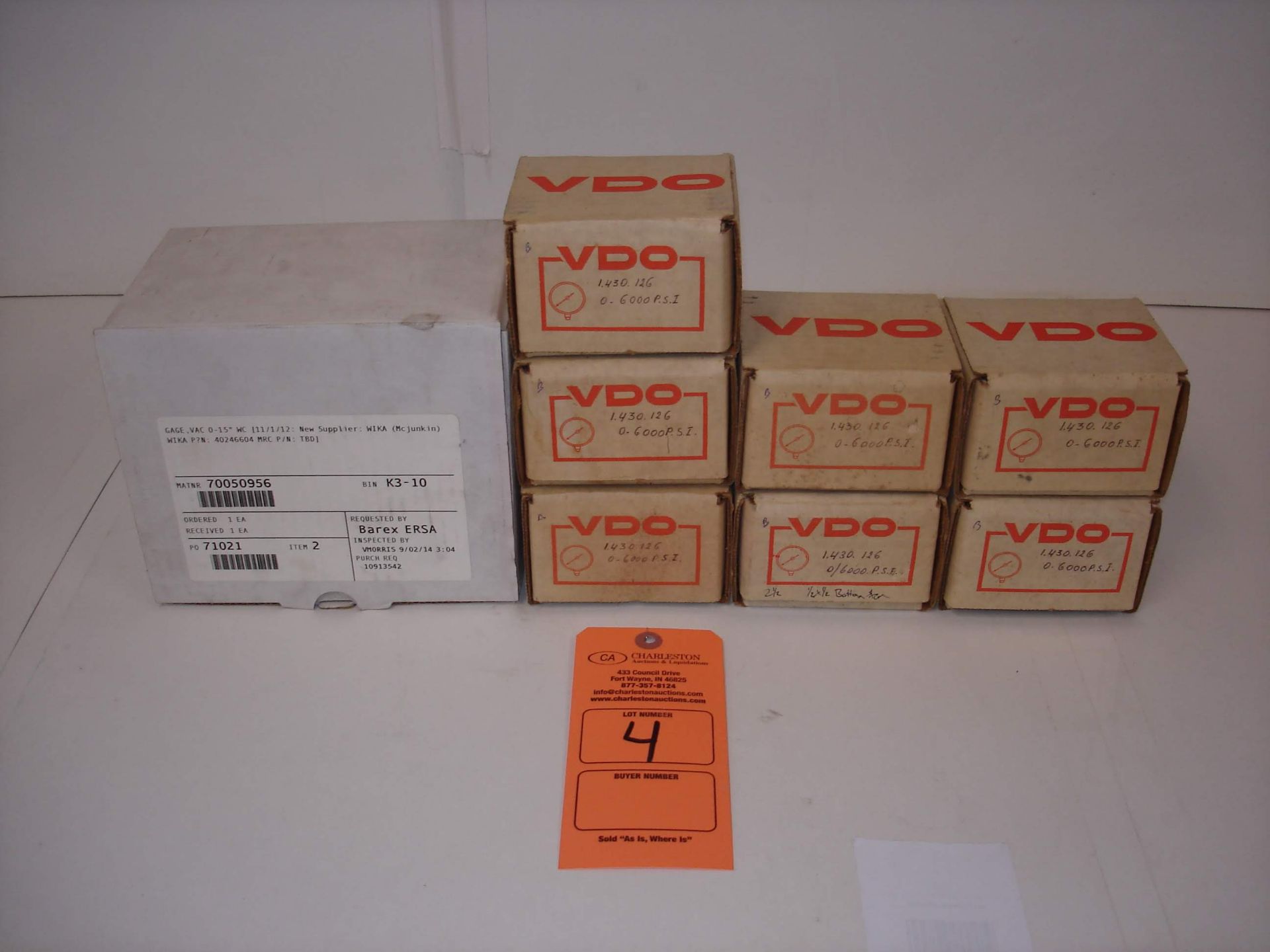 (8) NEW MISC BRANDED PRESSURE GUAGES: WIKA AND VDO ALL ITEMS INCLUDED IN PHOTOS! (LOCATED AT: 1200