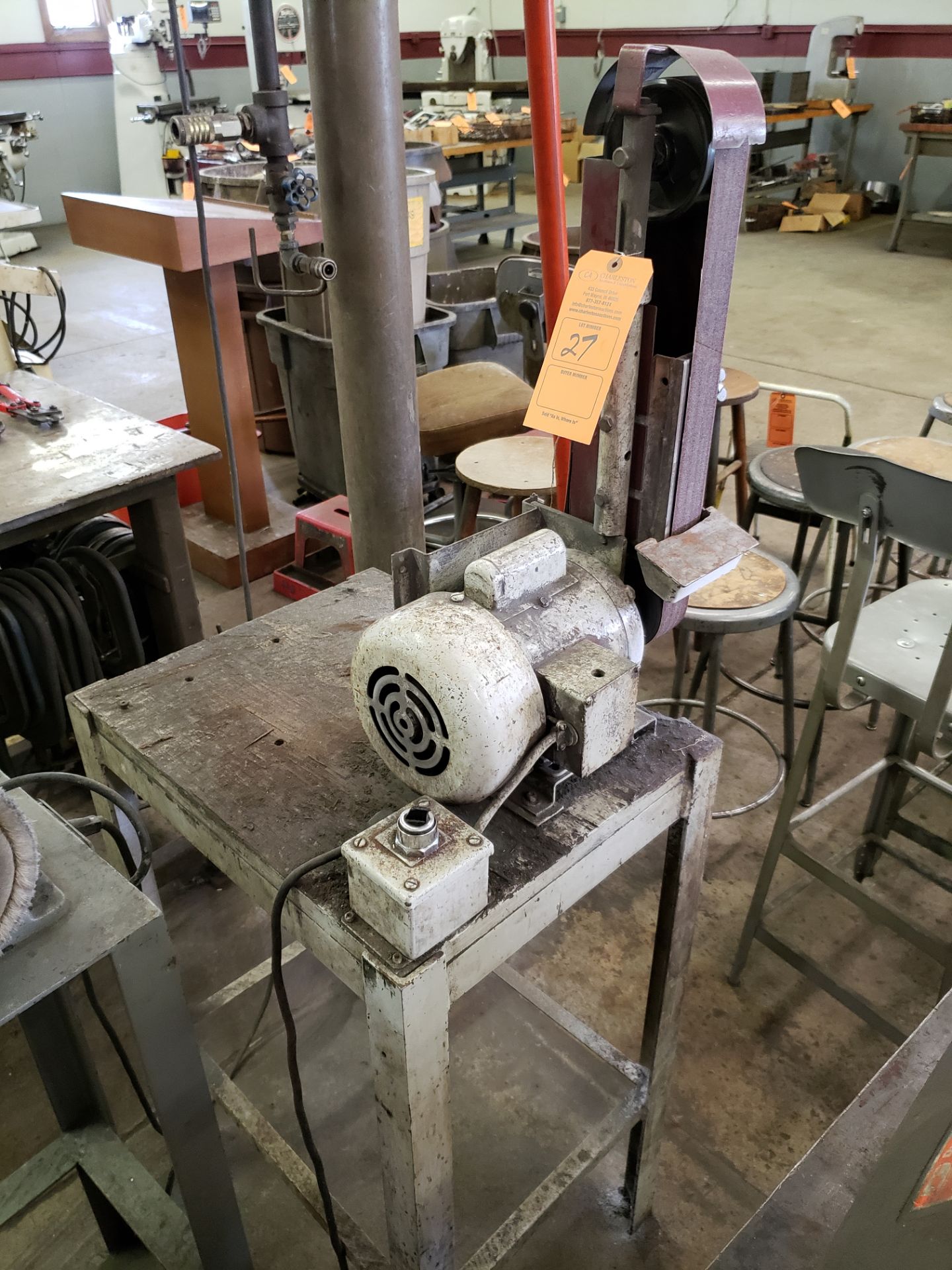 BELT SANDER 1 PHASE W/TABLE