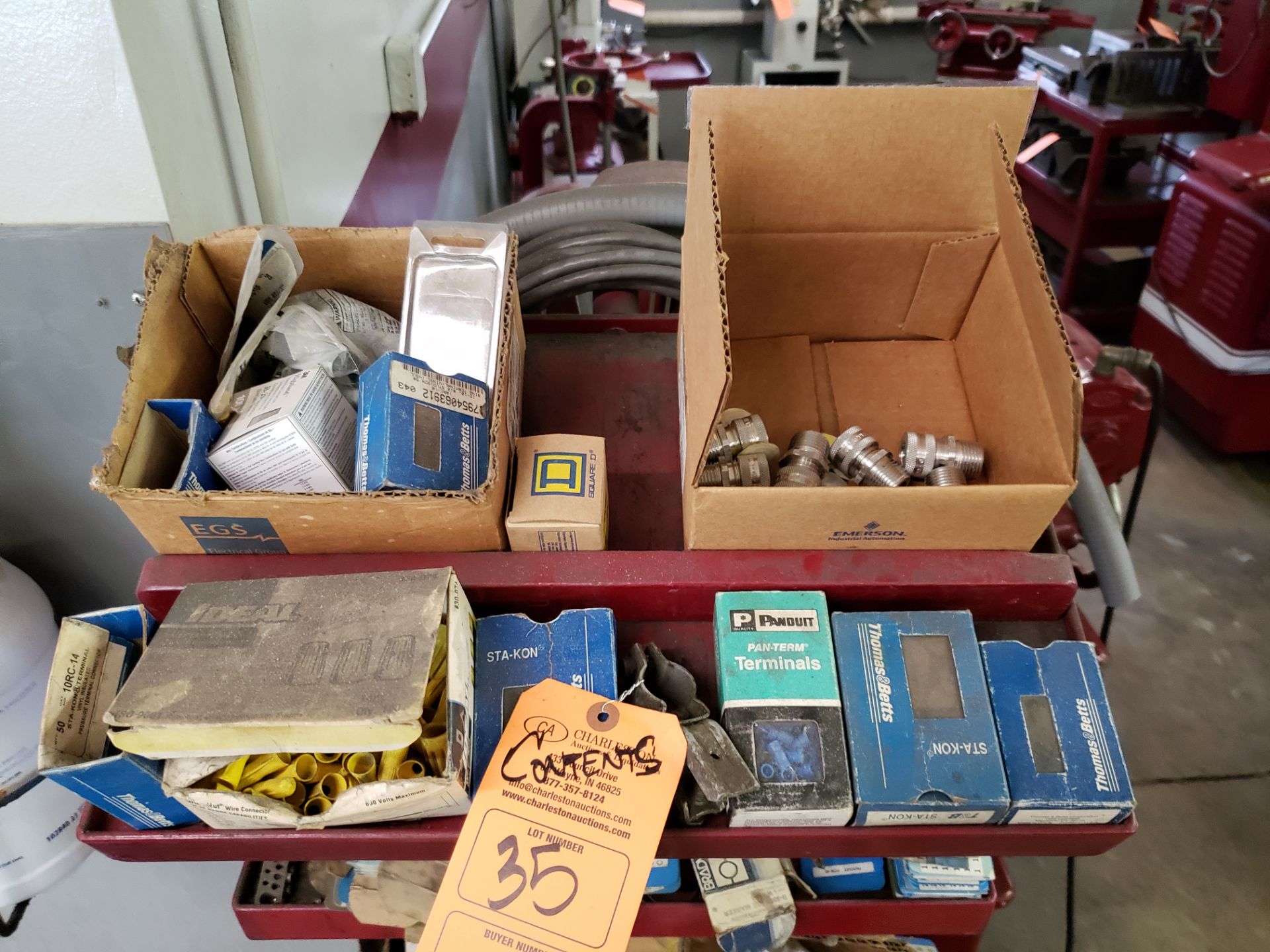 CONTENTS OF CART ELECTRICAL CONNECTORS & CONDUIT - Image 2 of 3