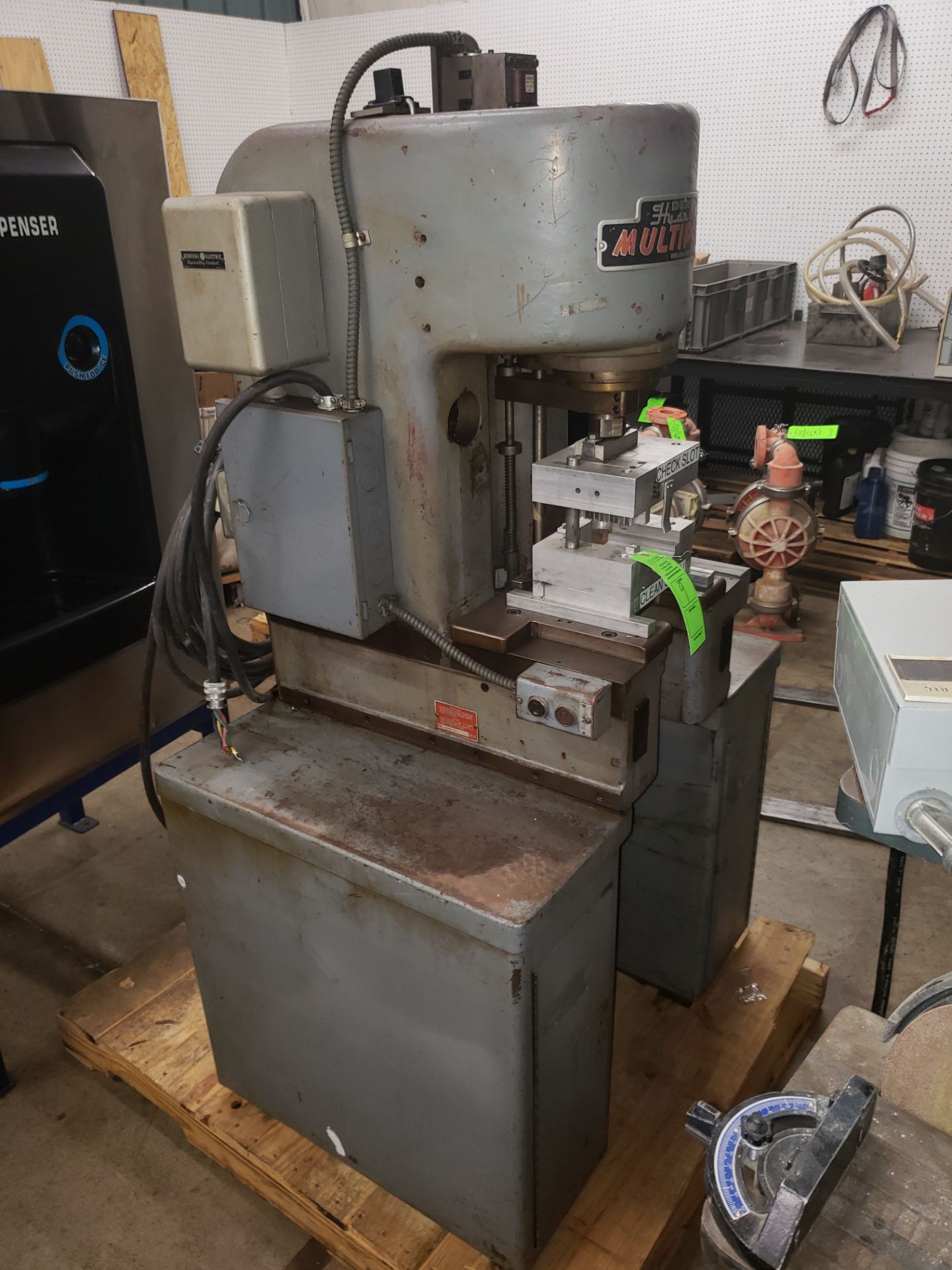 DENISON HYDRAULIC MULTIPRESS MODEL-DF4CO1A59A13S01 S#13051 T7 3HP (LOCATED AT: 432 COUNCIL DRIVE, - Image 2 of 2